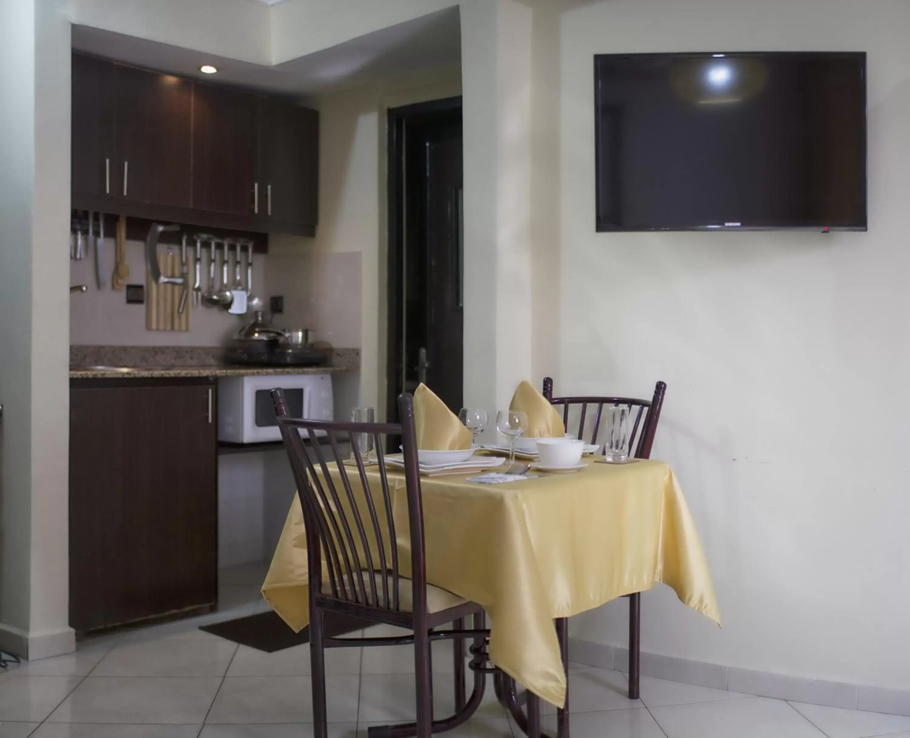 Triple Room with Garden View - single occupancy in Apparts-hôtel ISNI Triple Room with Garden View - single occupancy in Apparts-hôtel ISNI