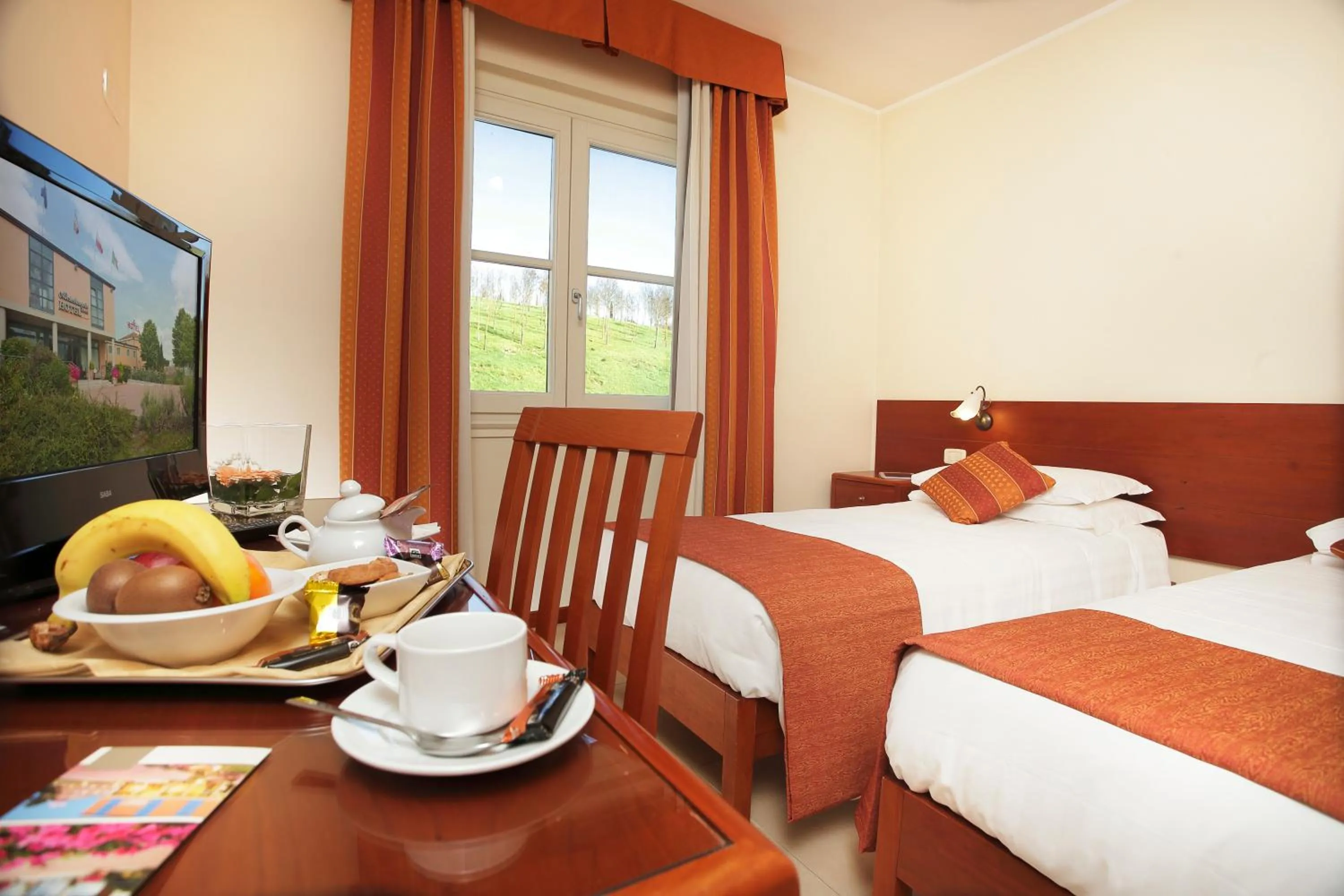 Bedroom, Bed in Hotel Michelangelo