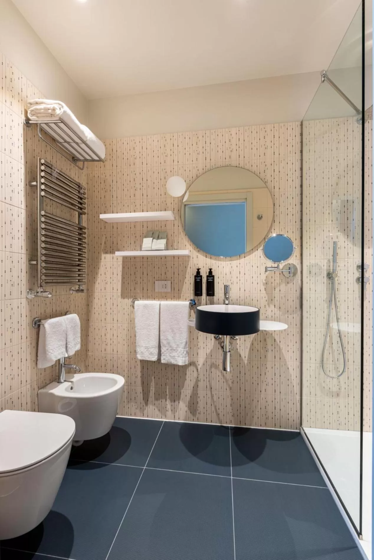 Bathroom in Villa Fedora Luxury Suites