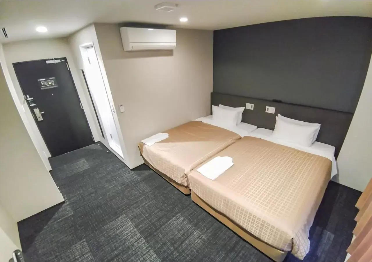 Twin Room - single occupancy - Non-Smoking in HOTEL LiVEMAX Kokura Ekimae Twin Room - single occupancy - Non-Smoking in HOTEL LiVEMAX Kokura Ekimae