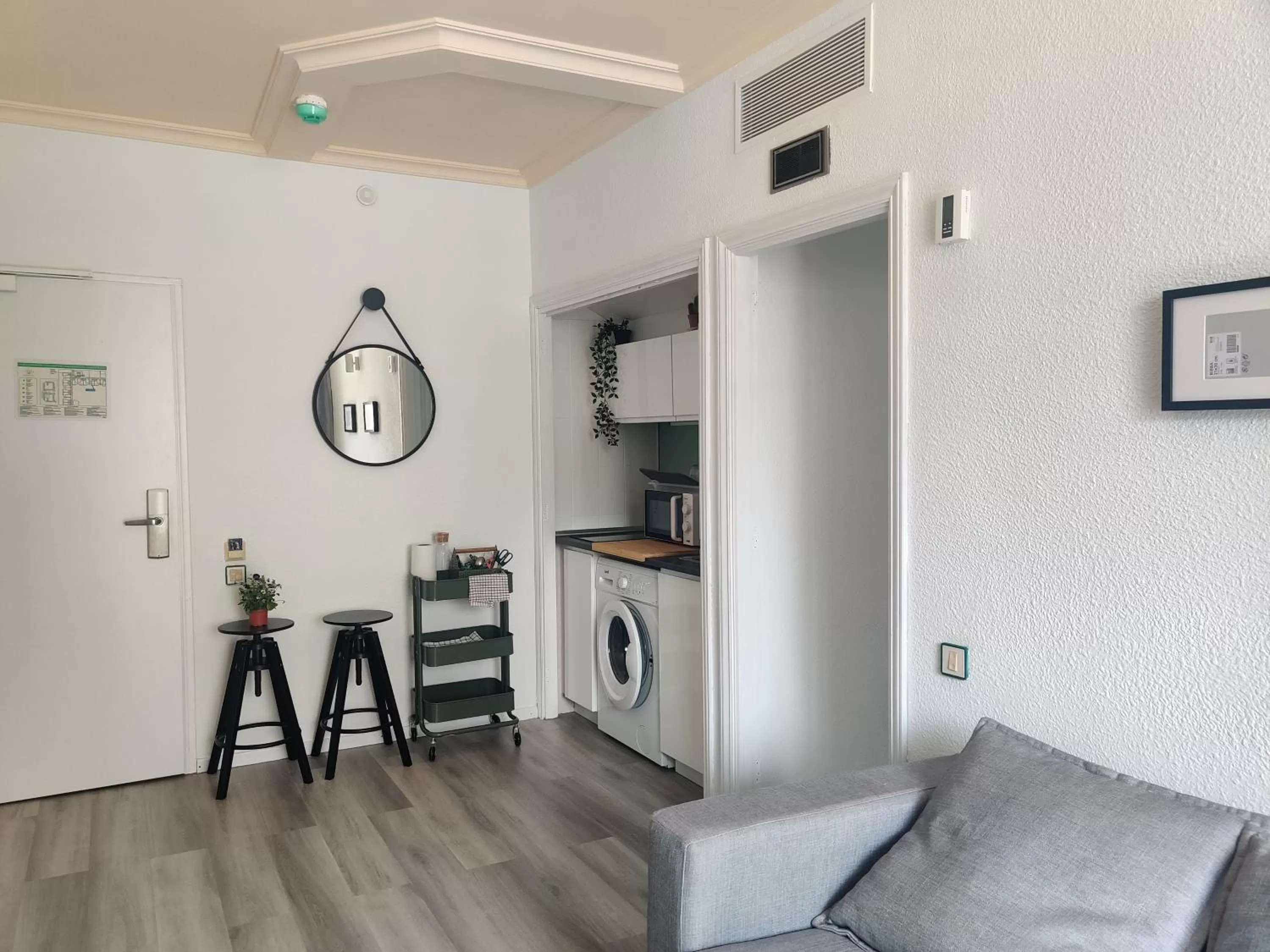 Kitchen or kitchenette in Luxury Apartment with pool view