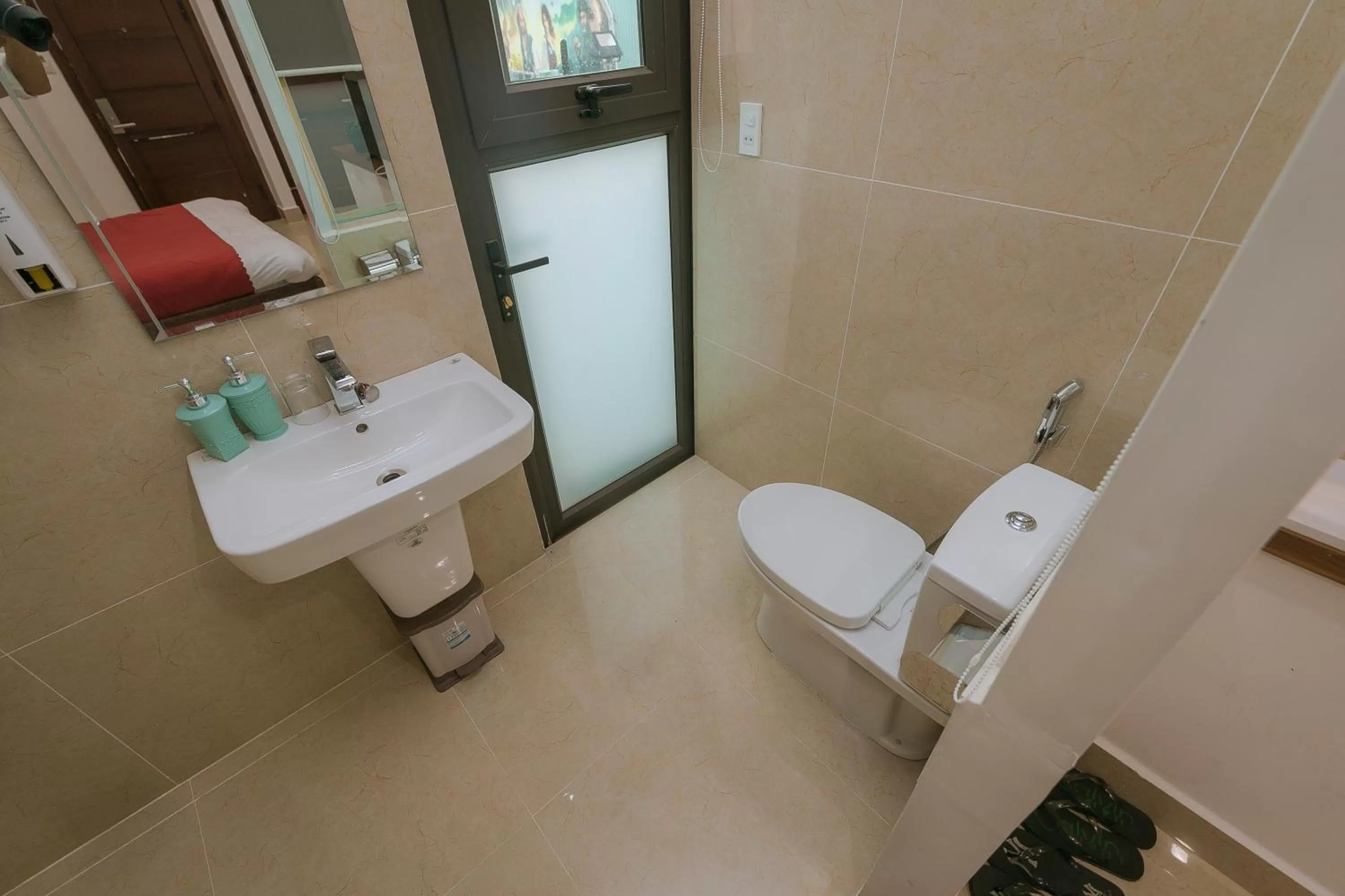 Toilet in Ngàn Phố Studio & Love Hotel