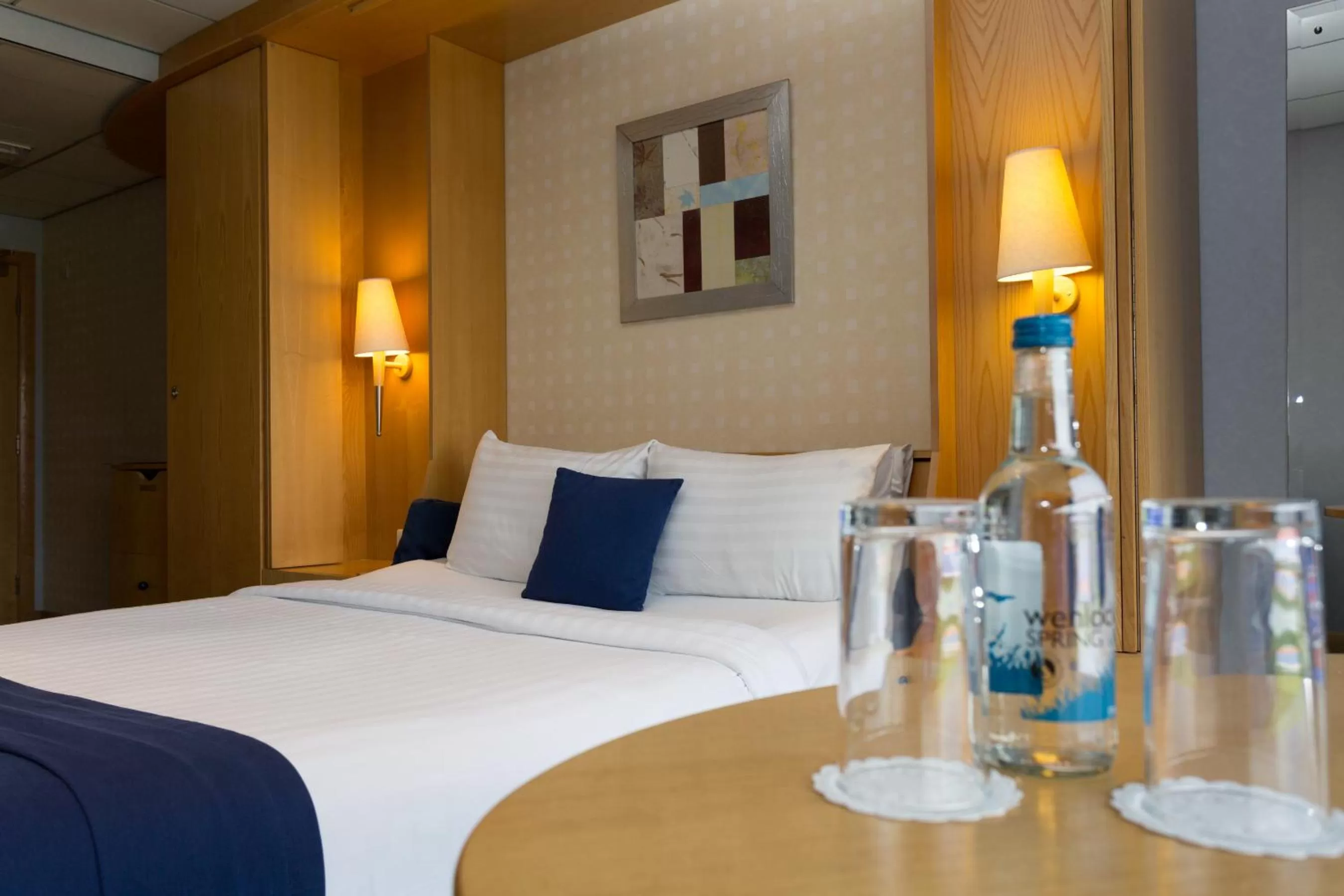 Bedroom, Bed in The Bolton Stadium Hotel, a member of Radisson Individuals