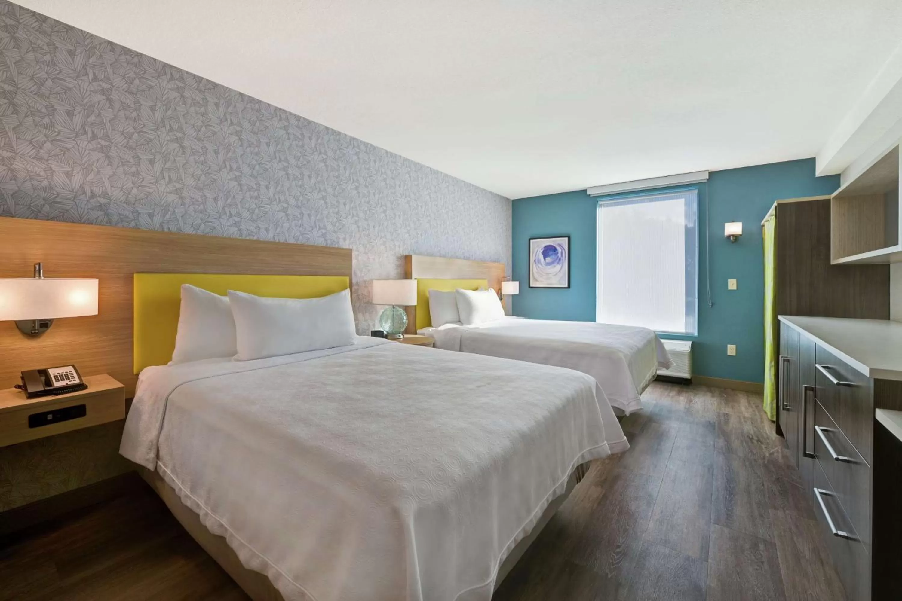 Bed in Home2 Suites By Hilton West Palm Beach Airport