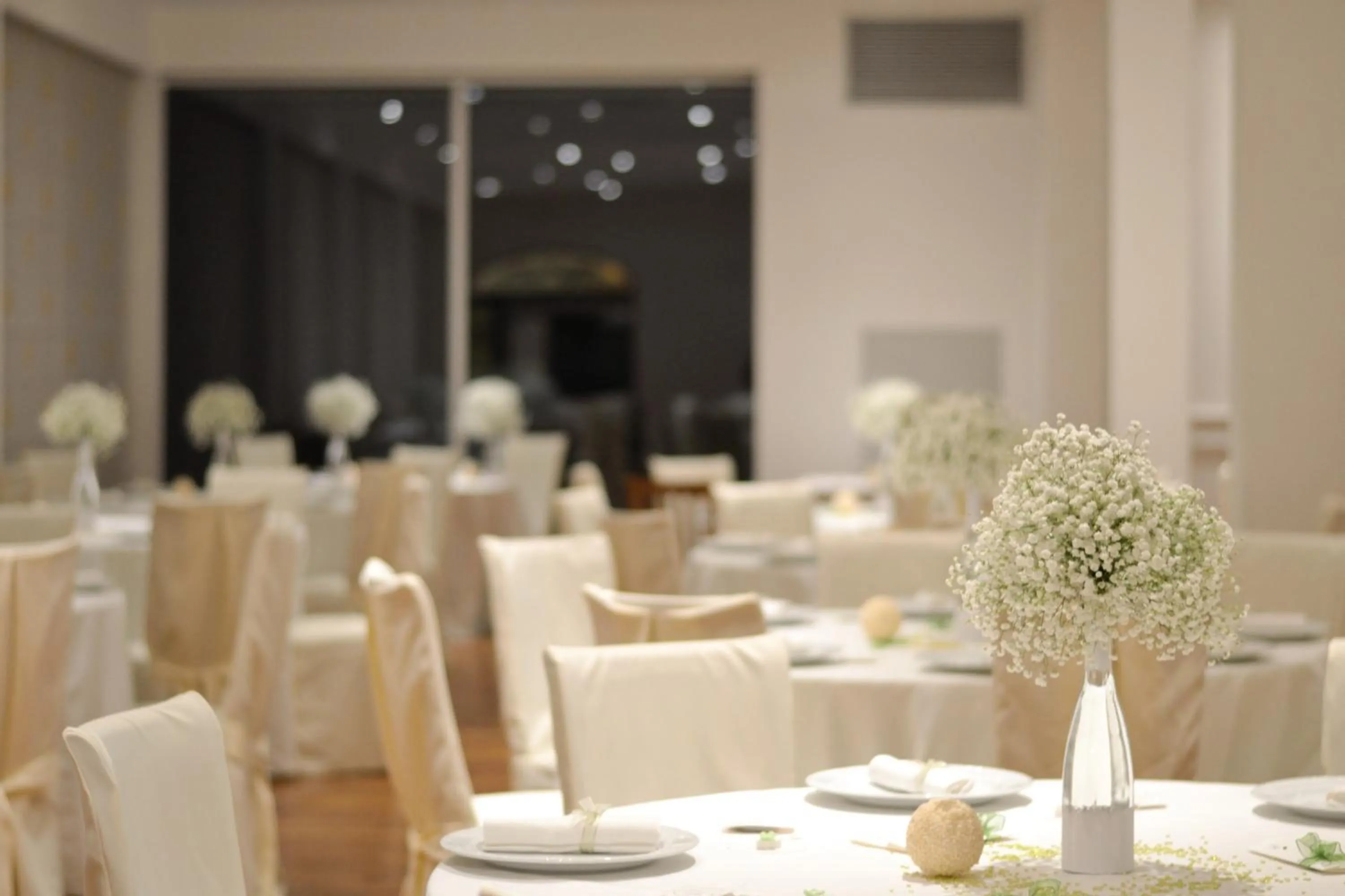 Restaurant/places to eat in Tramonto d'Oro