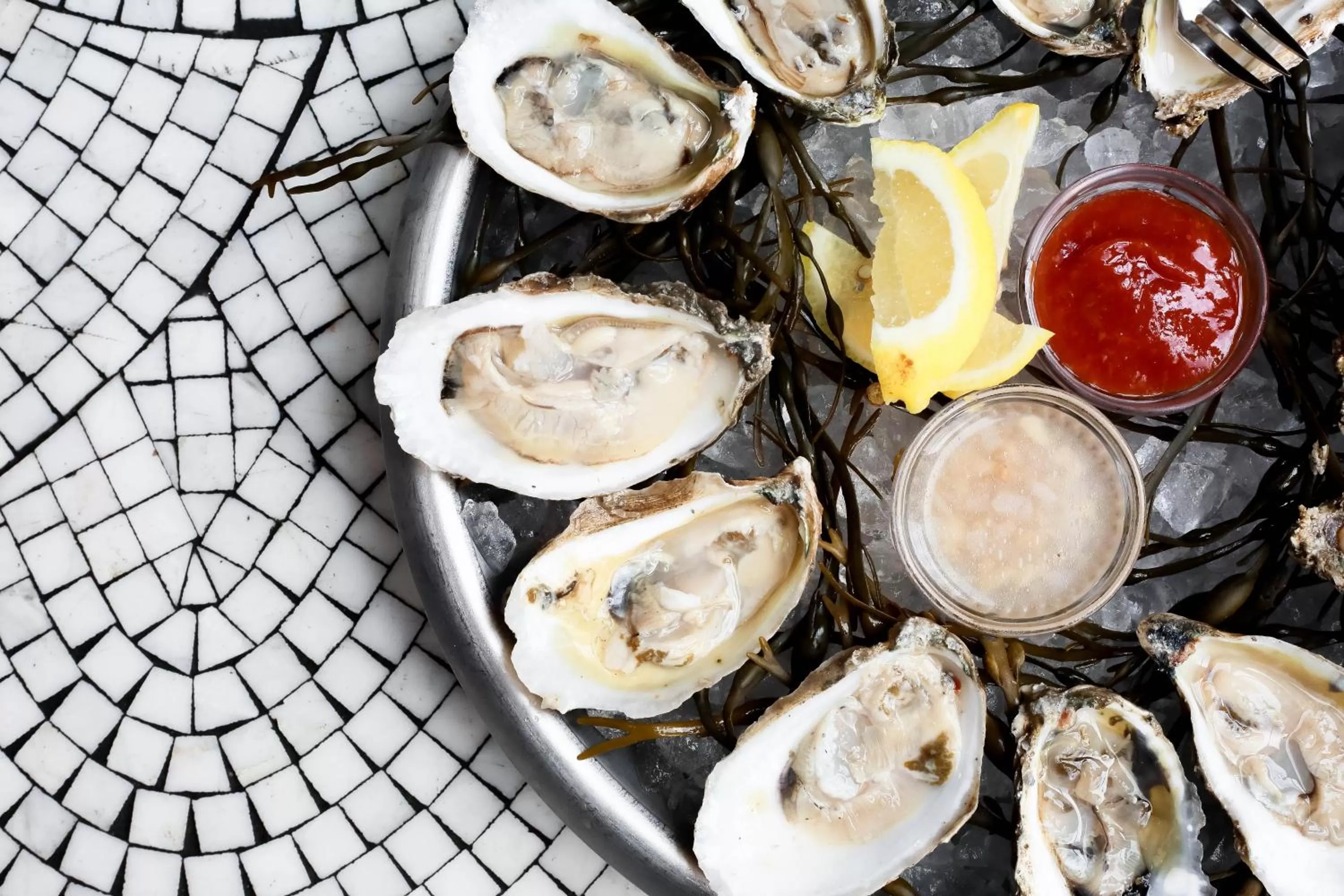 Restaurant/places to eat in Kimpton Cardinal Hotel by IHG