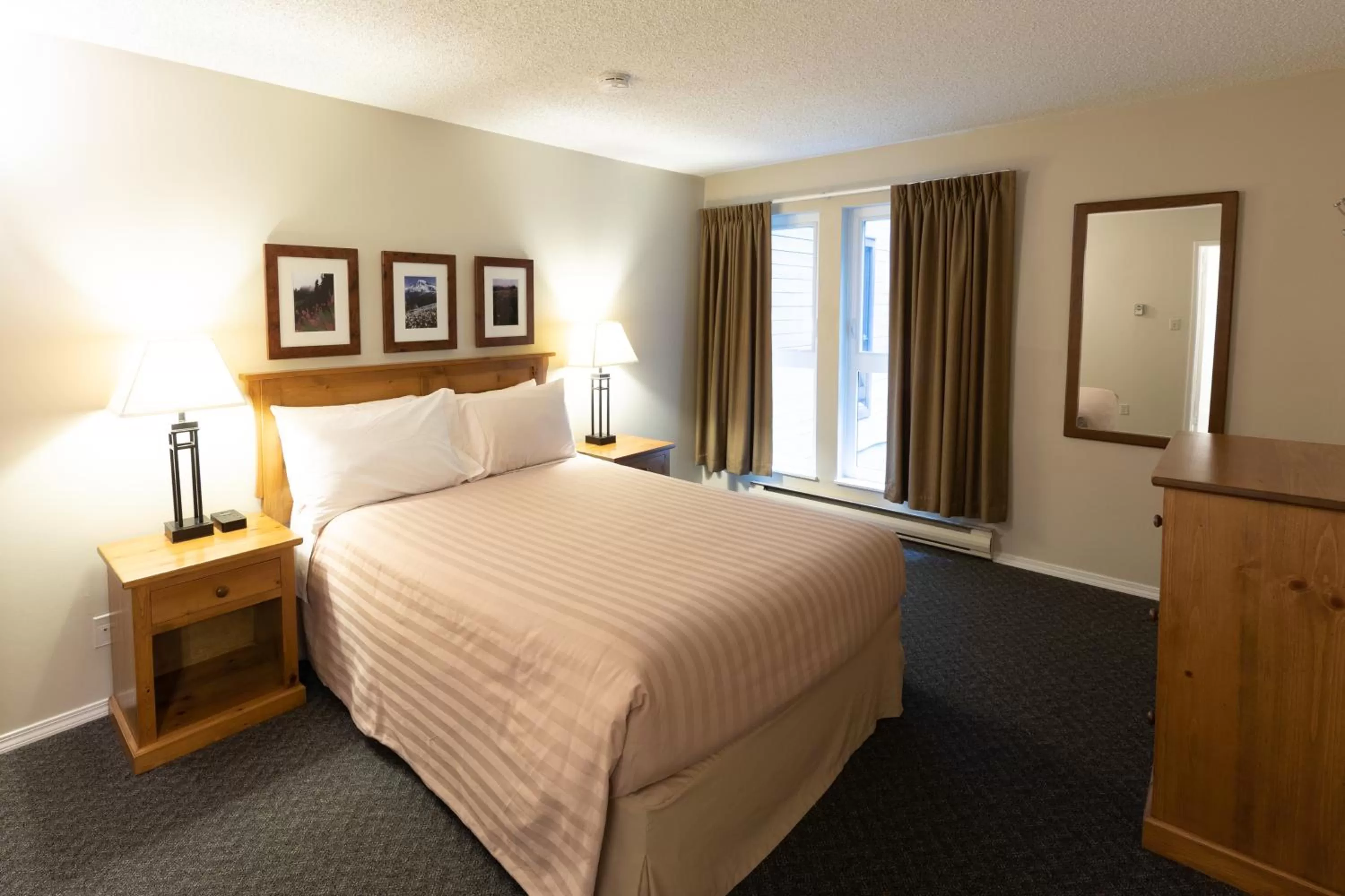 One-Bedroom Suite in Tantalus Resort Lodge