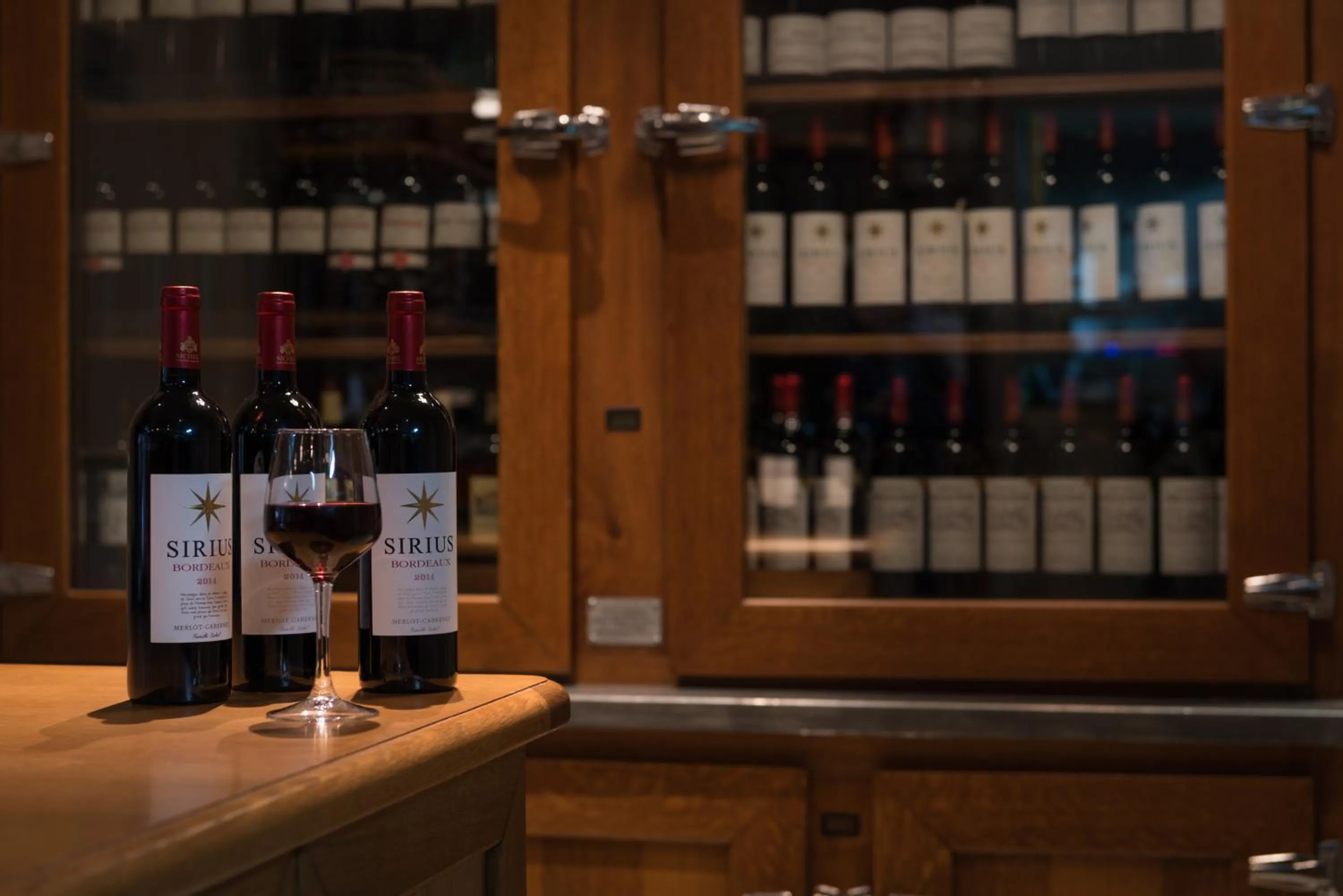 Alcoholic drinks in Le Robinet d'Or Paris Canal Saint Martin