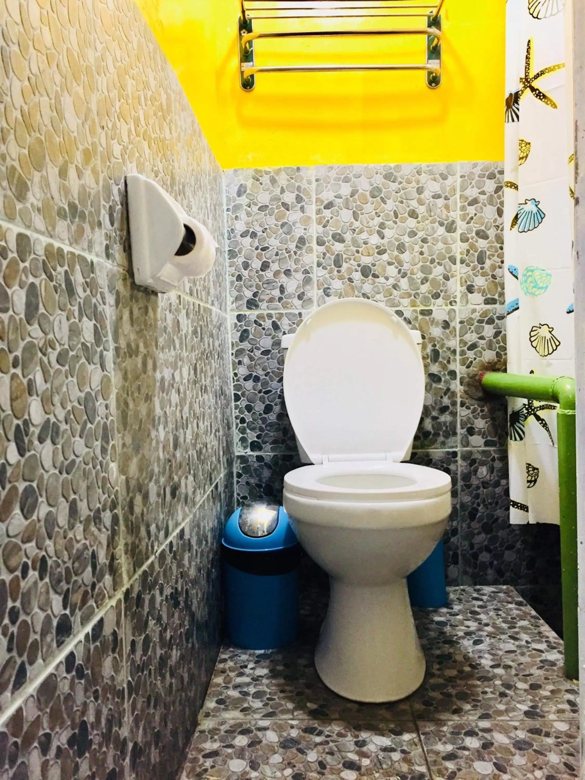 Toilet in Lanzones Cabana