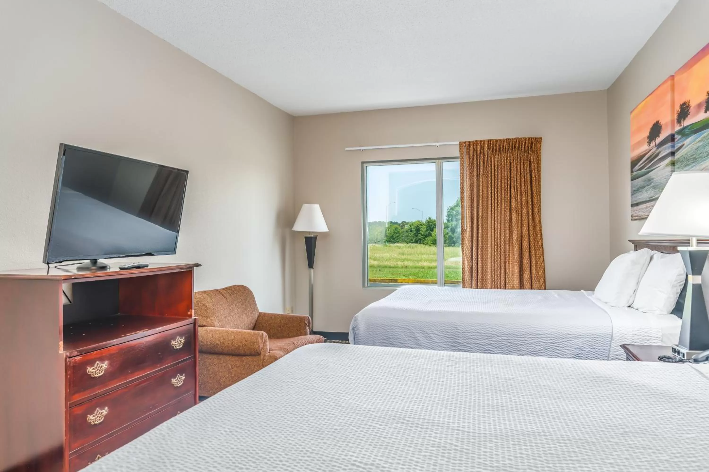 Bed in Days Inn by Wyndham Coliseum Montgomery AL