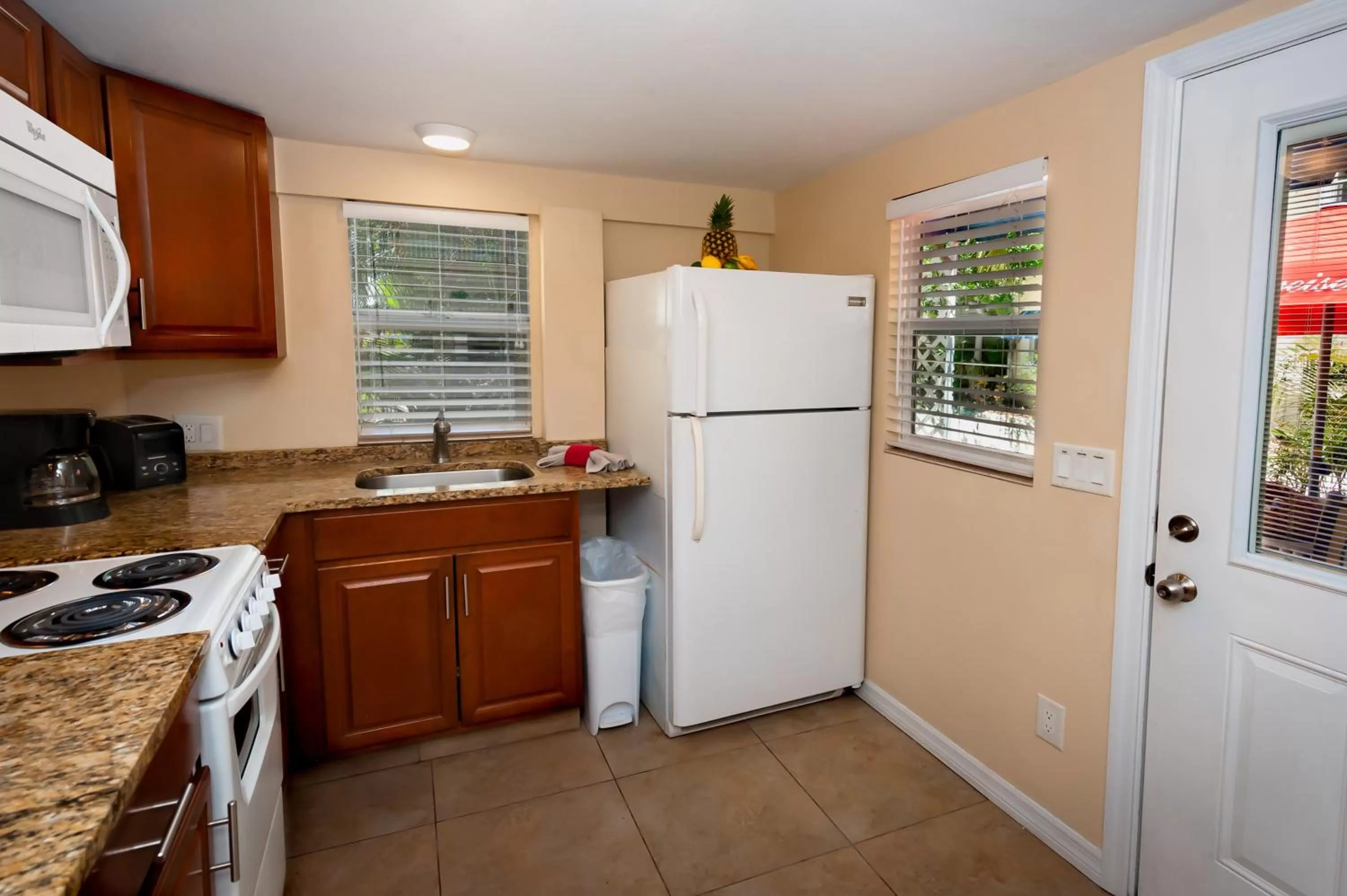 Kitchen or kitchenette in Cedar Cove Resort & Cottages