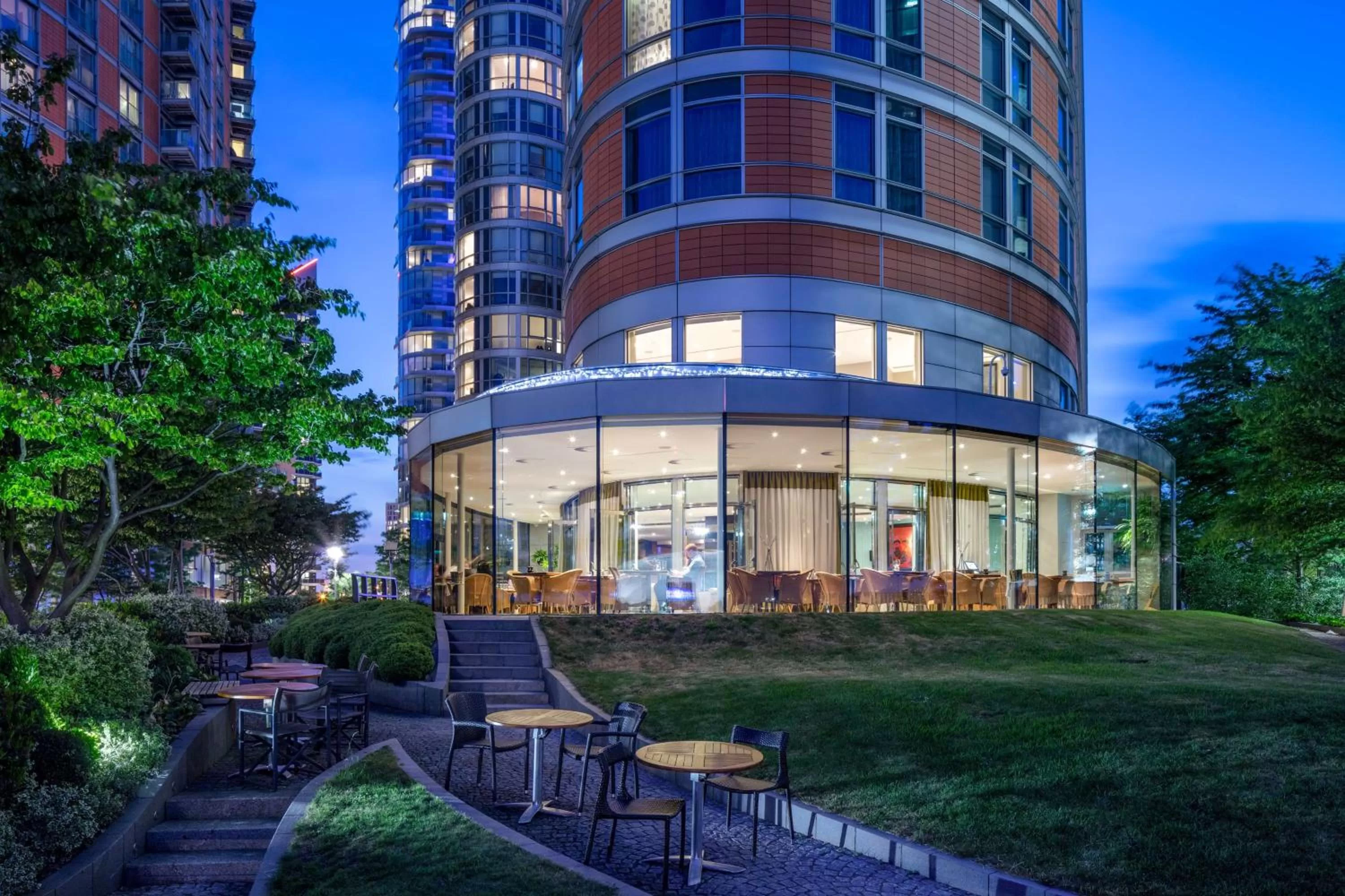 Property building in Radisson Blu Hotel, London Canary Wharf East