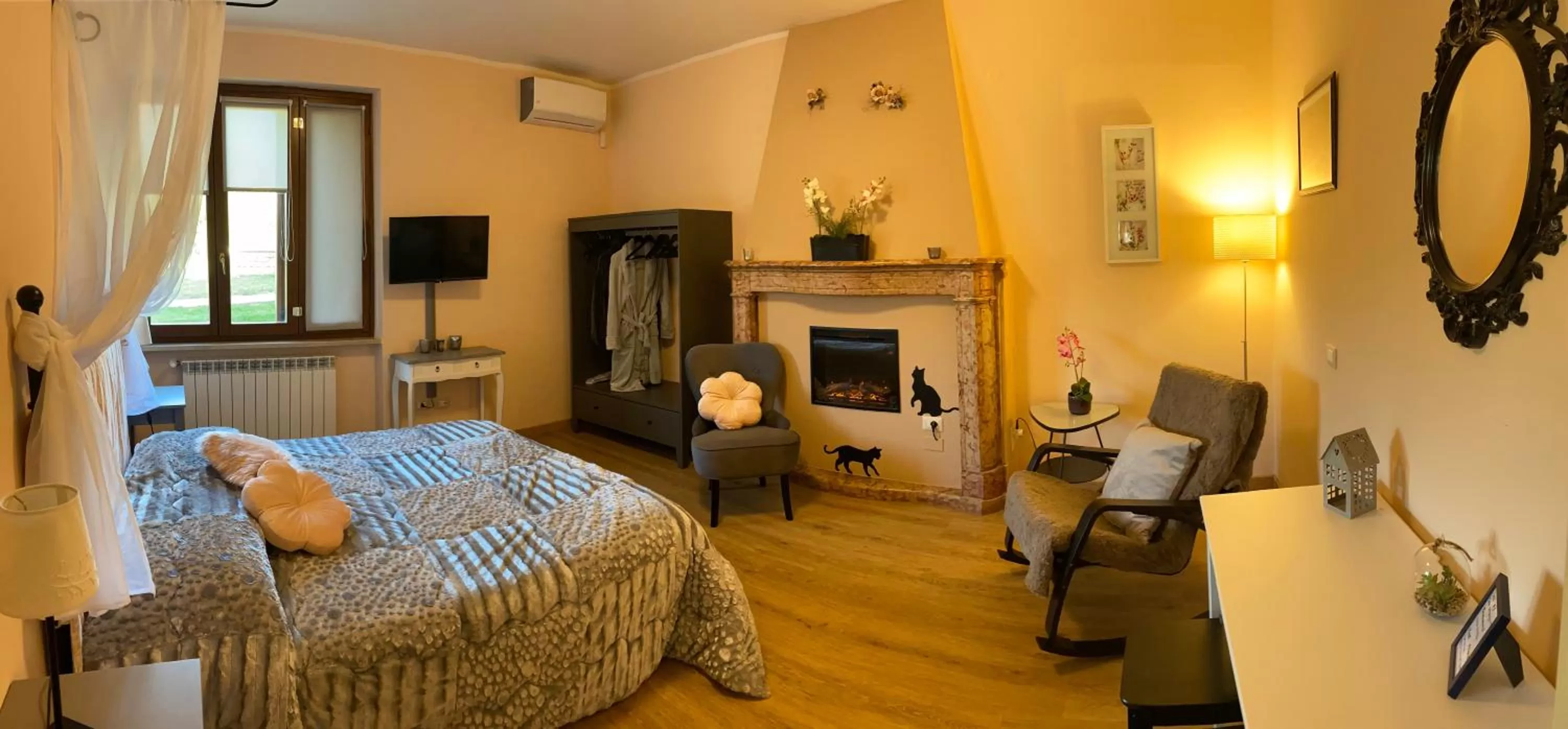 Photo of the whole room in La Casa Di Campagna Sul Garda