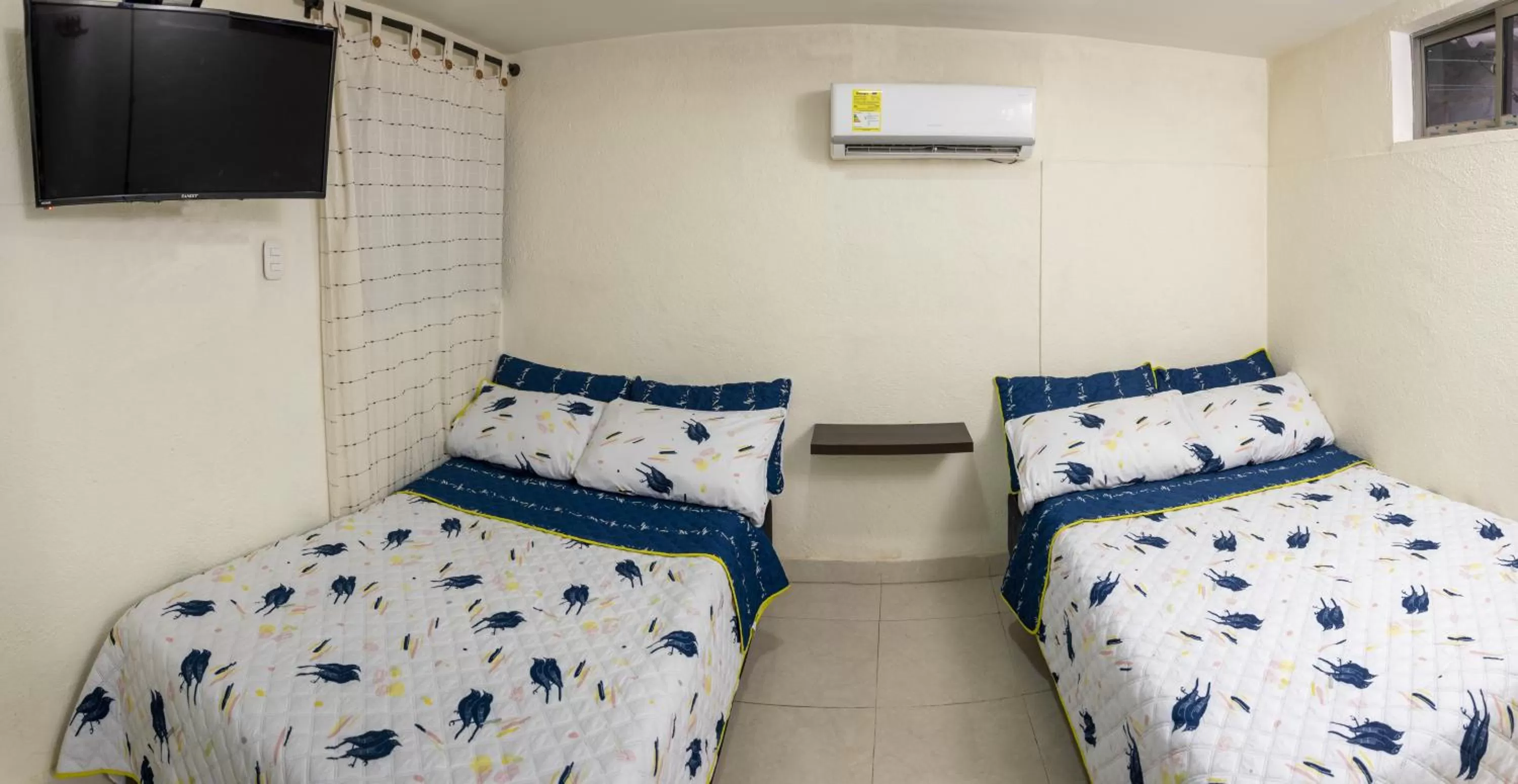 Bed in Hotel The Dolphin