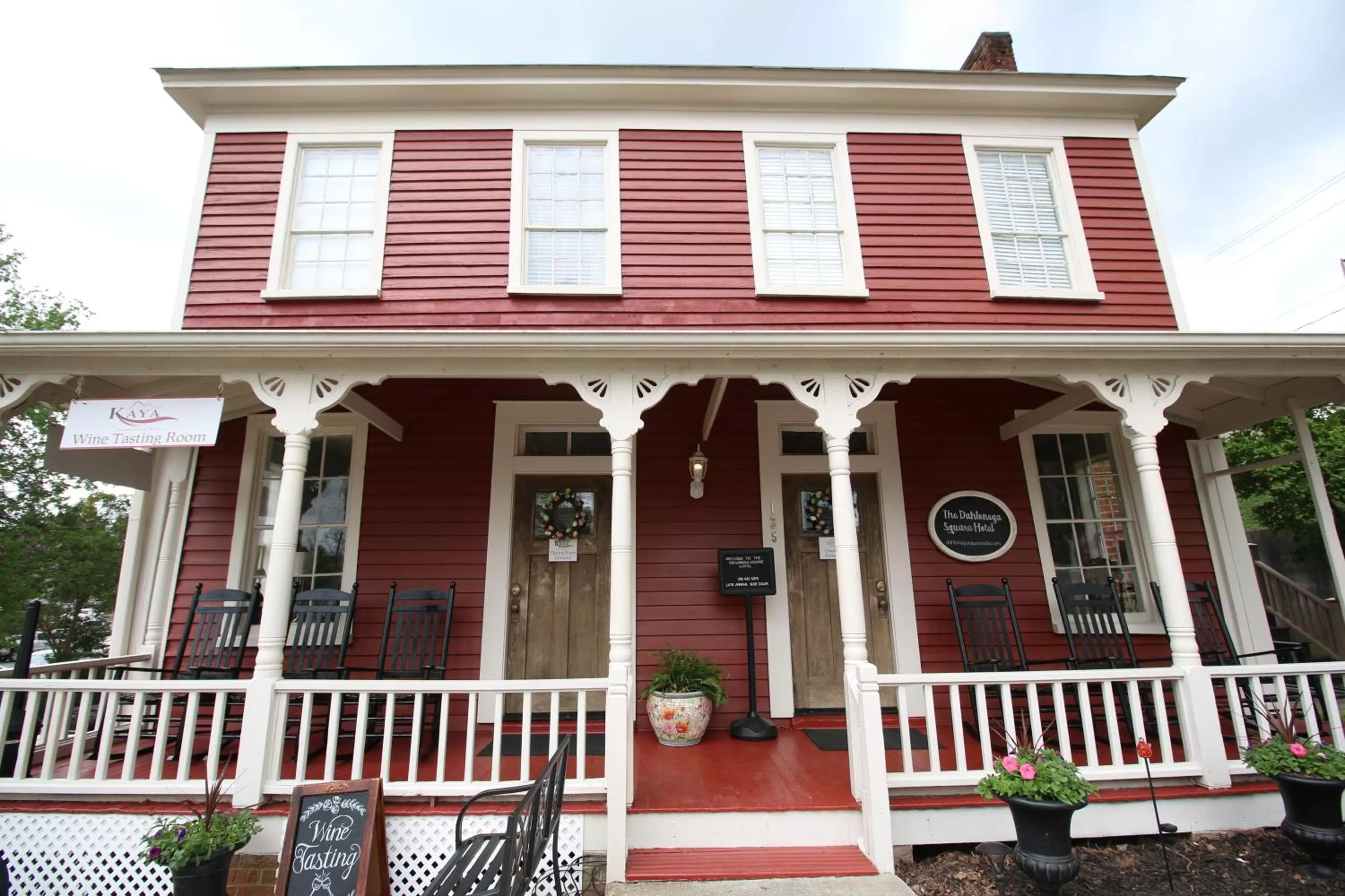 The Dahlonega Square Hotel