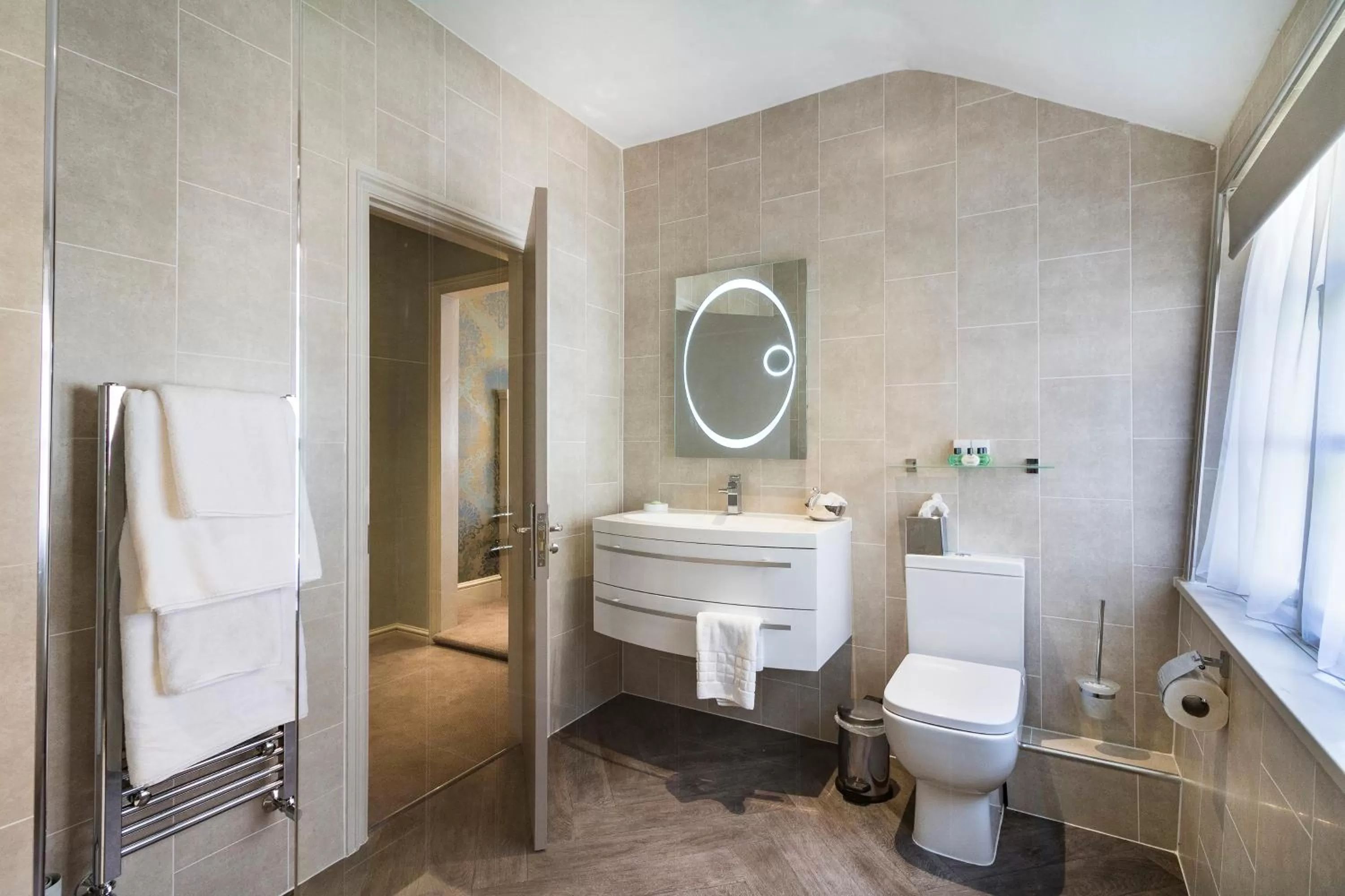 Bathroom in The Swan Hotel, Wells, Somerset - The Coaching Inn Group