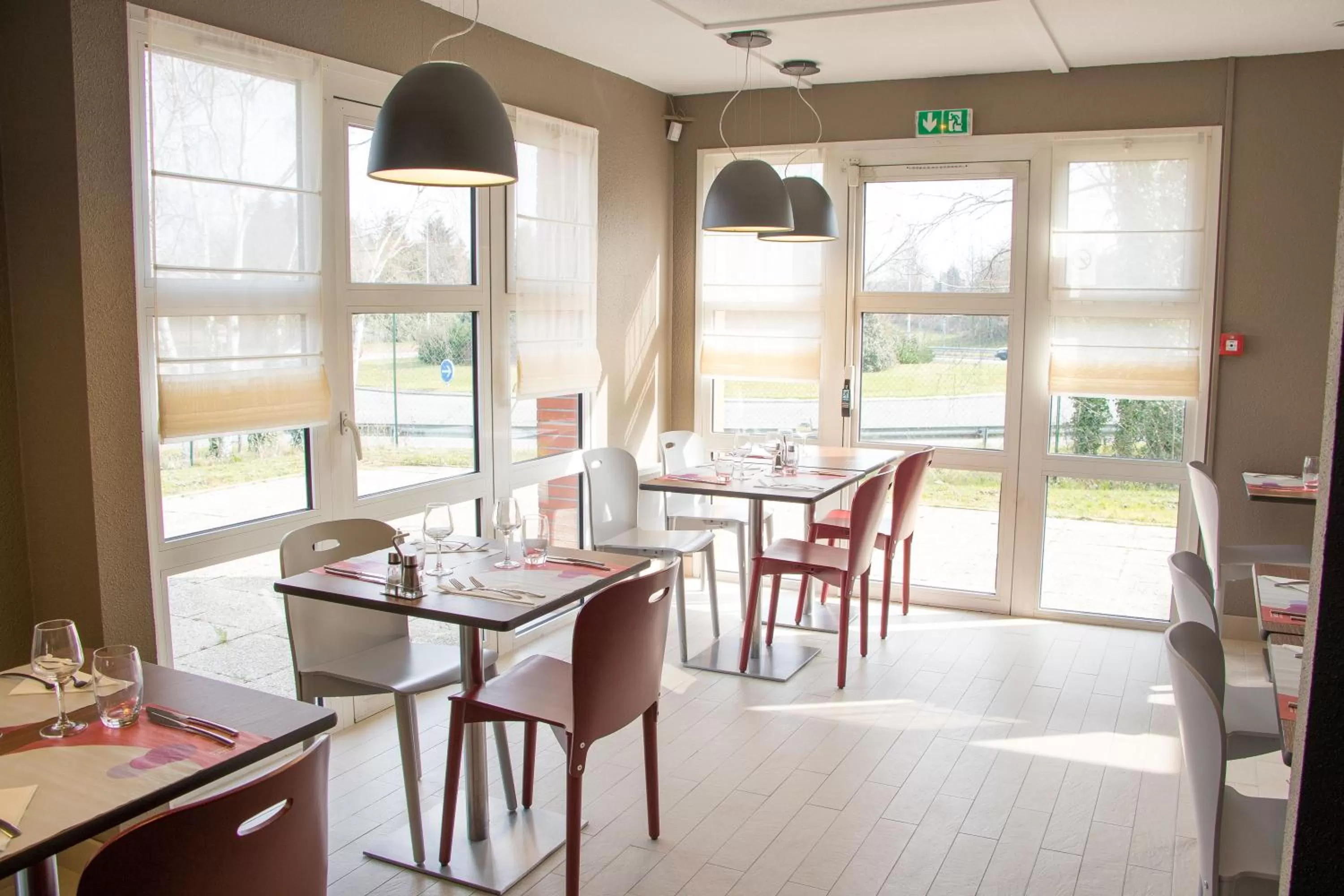 Restaurant/places to eat in Campanile Nantes Saint-Sébastien-Sur-Loire