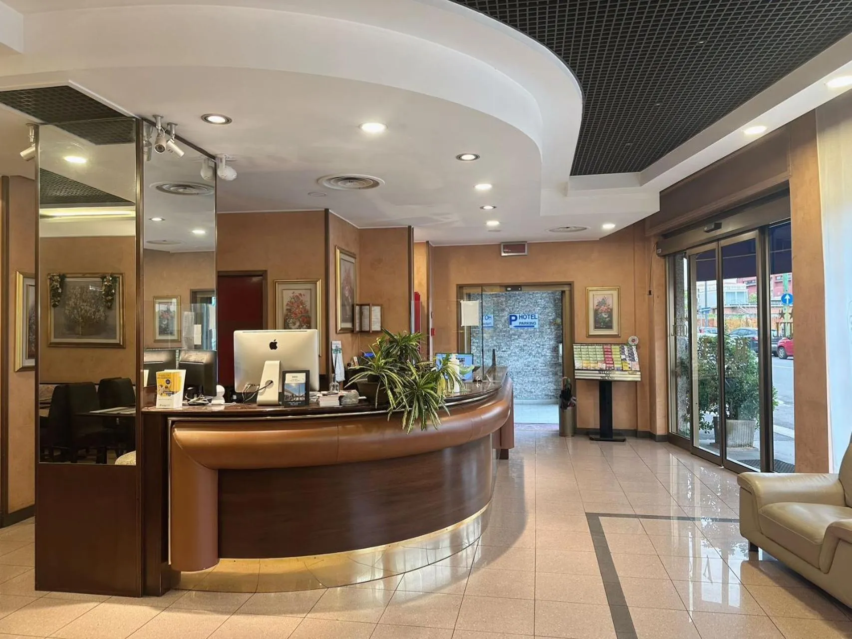 Lobby or reception in Hotel Valganna