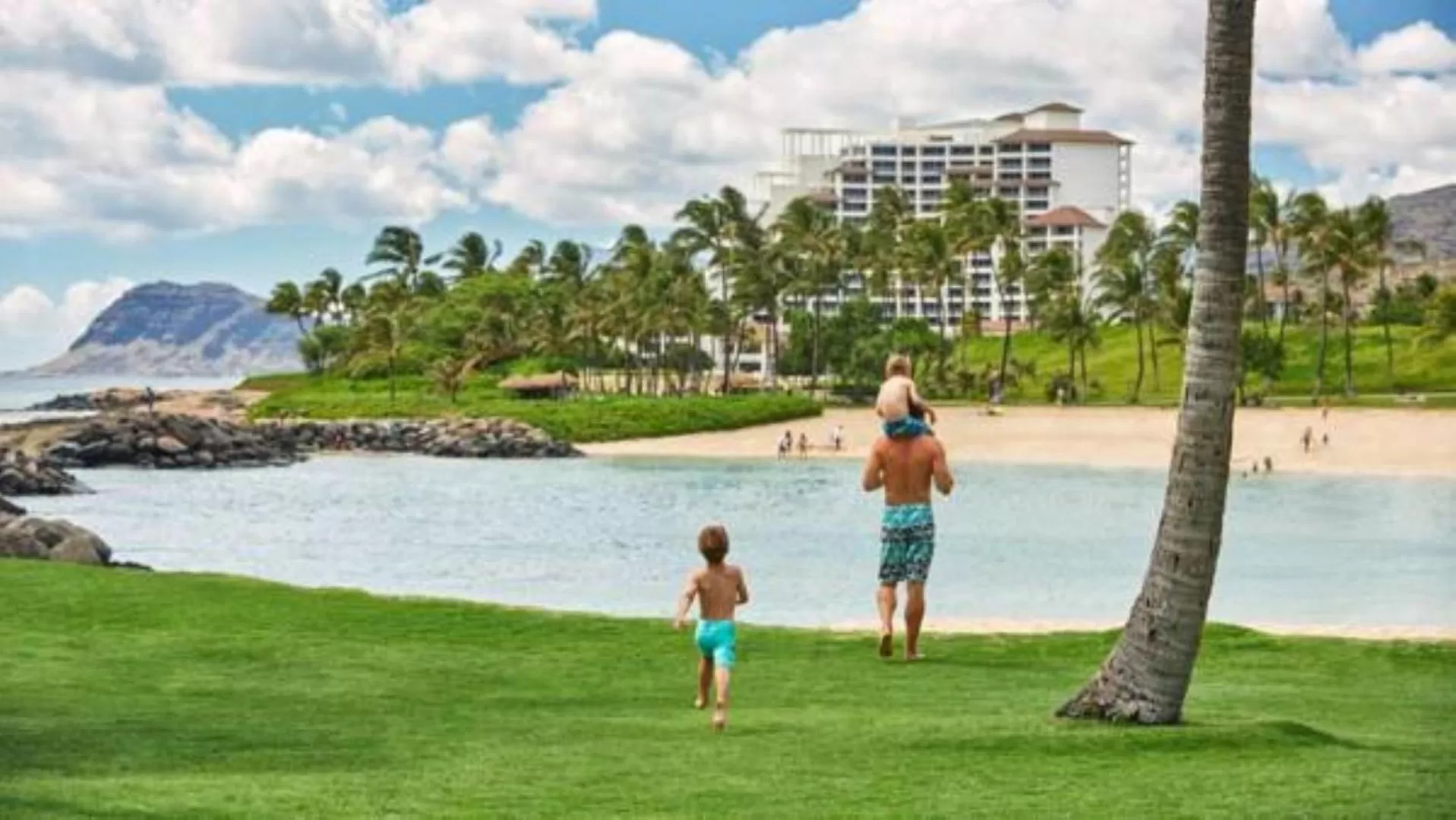 Facade/entrance in Four Seasons Resort Oahu at Ko Olina