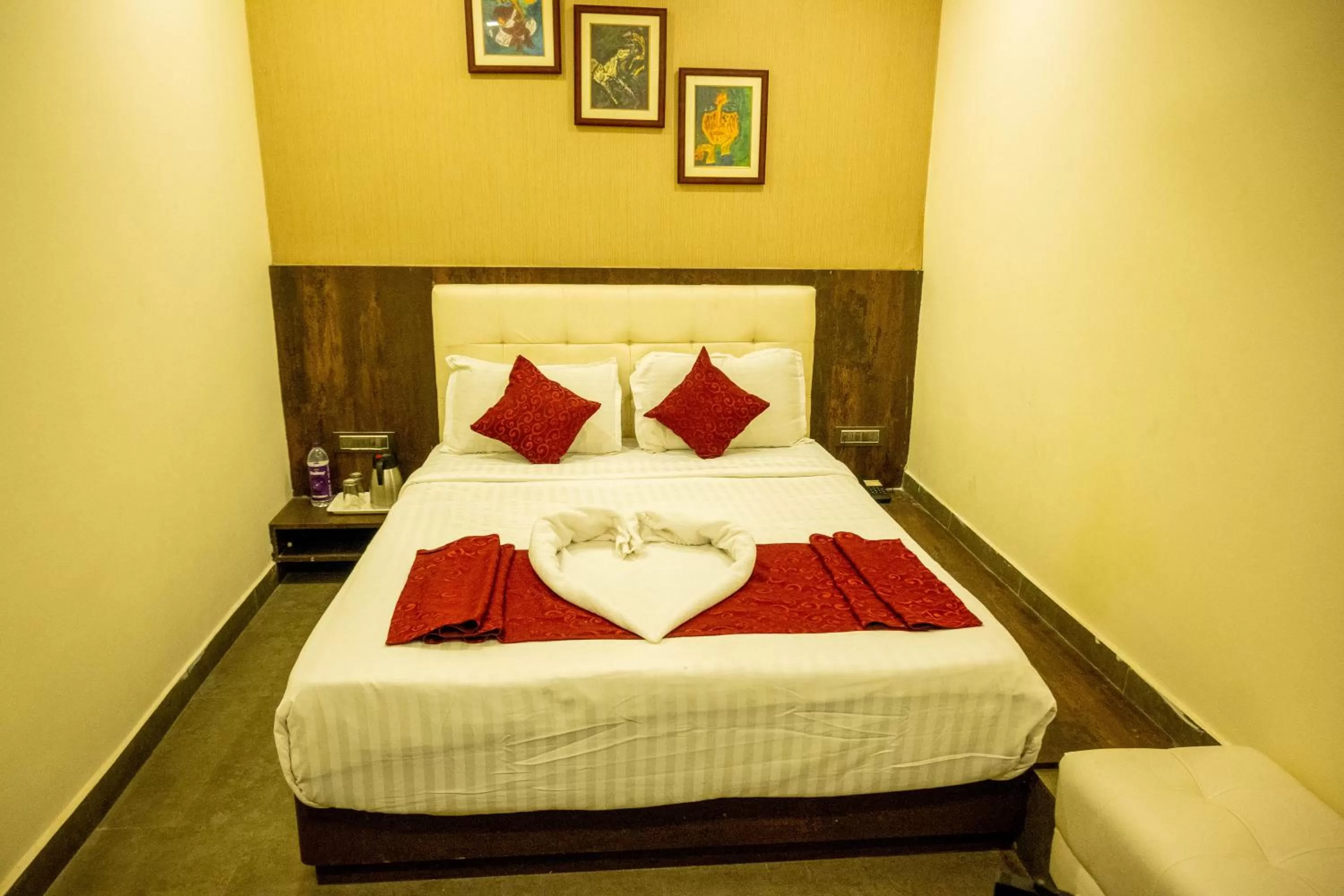 Bed in Vinayak Bhavan By Vinayak Hotels