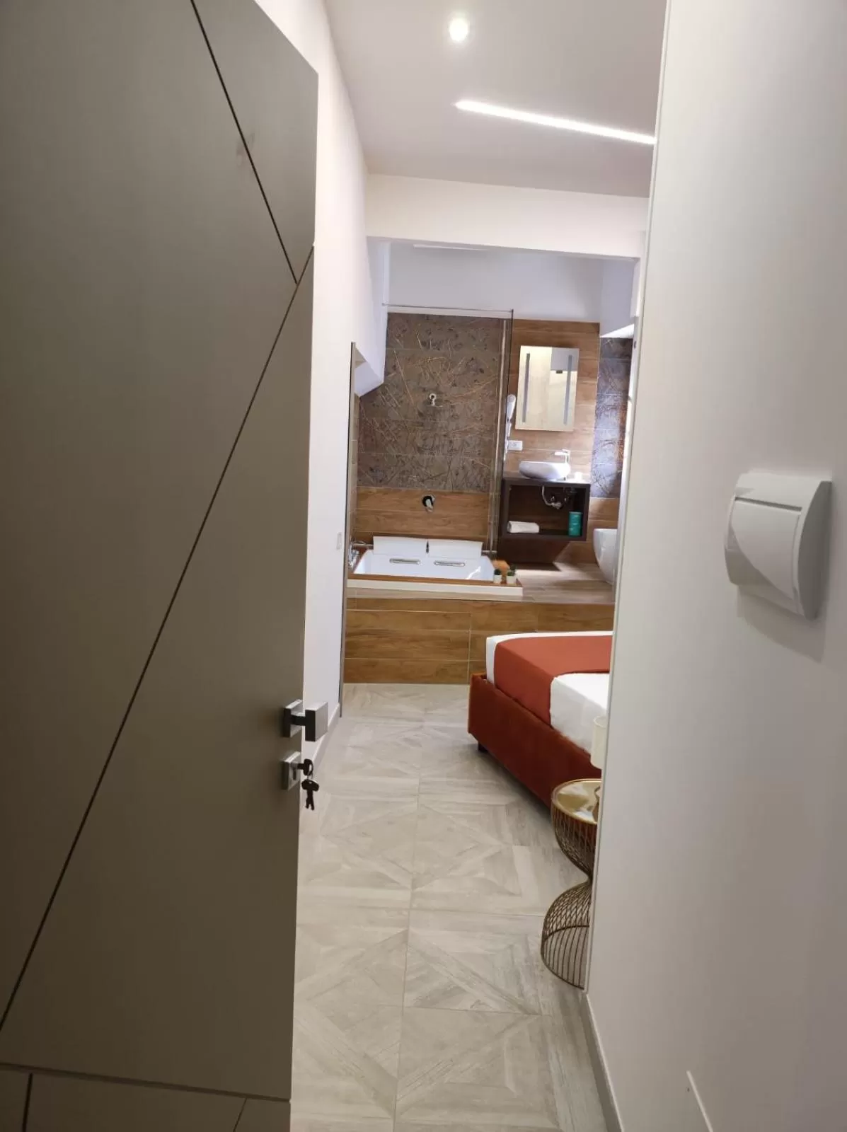 Bed in Twin Towers Naples Luxury