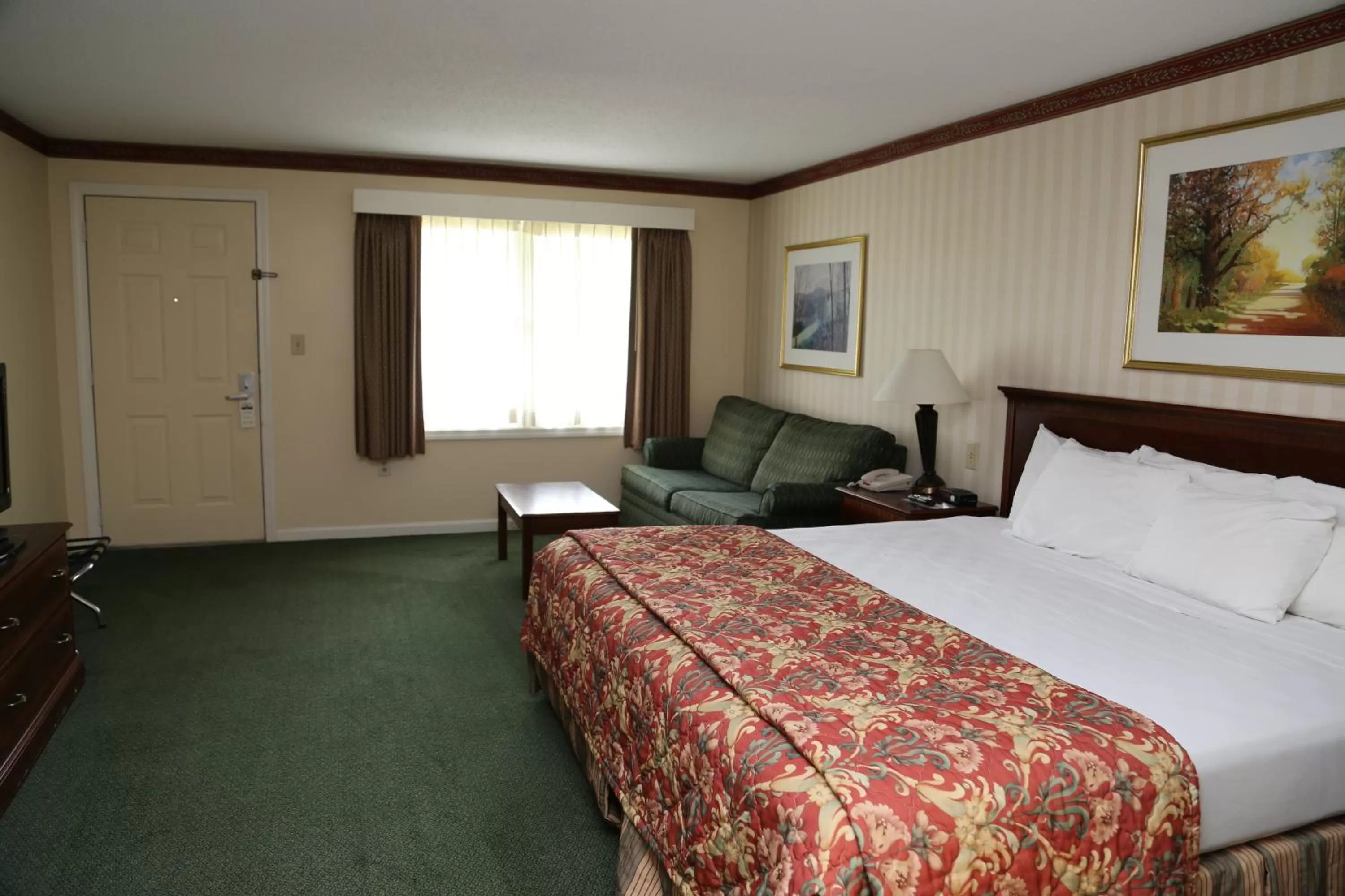 Bedroom, Bed in Fairbanks Inn