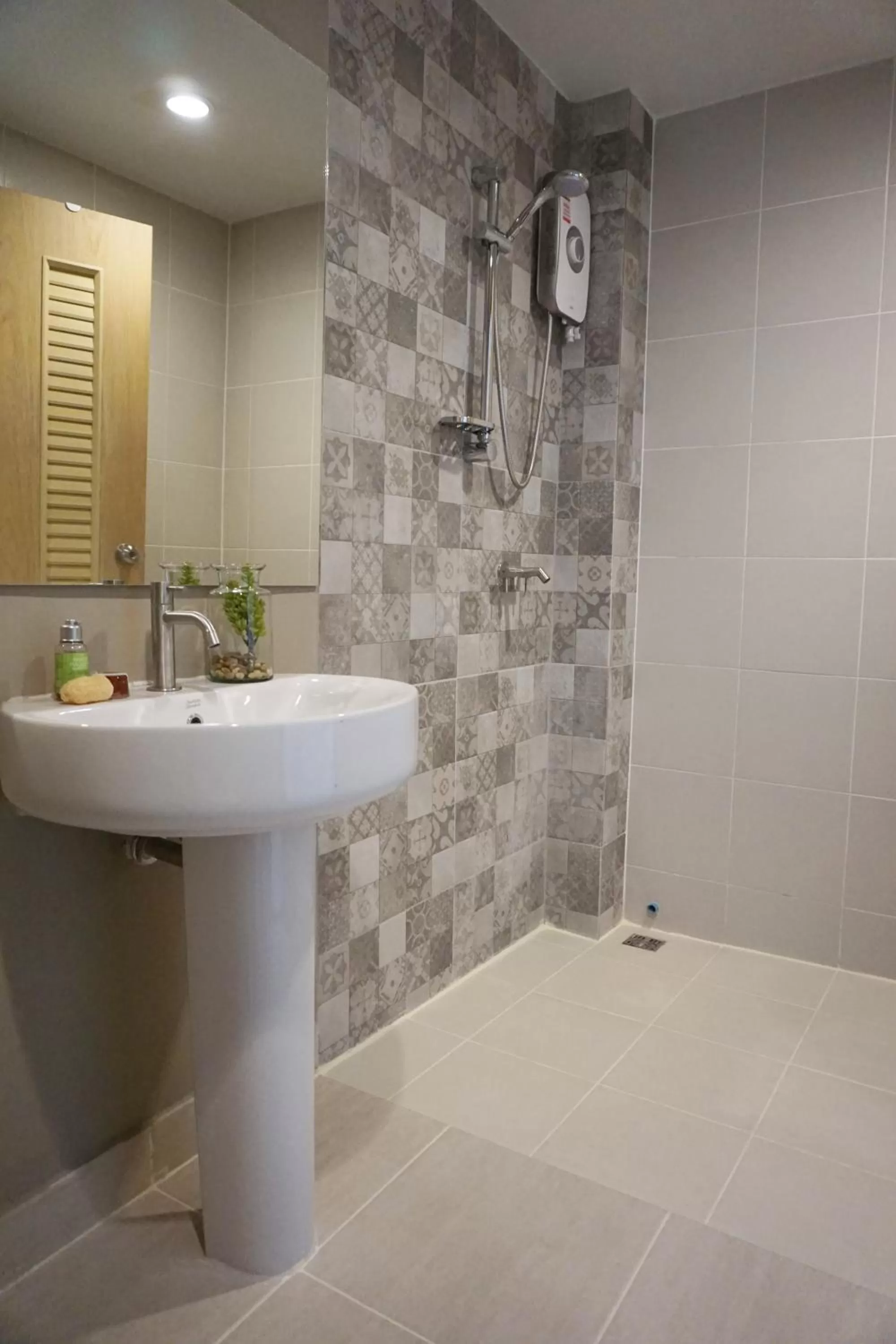 Bedroom, Bathroom in Hansa Bangkok House