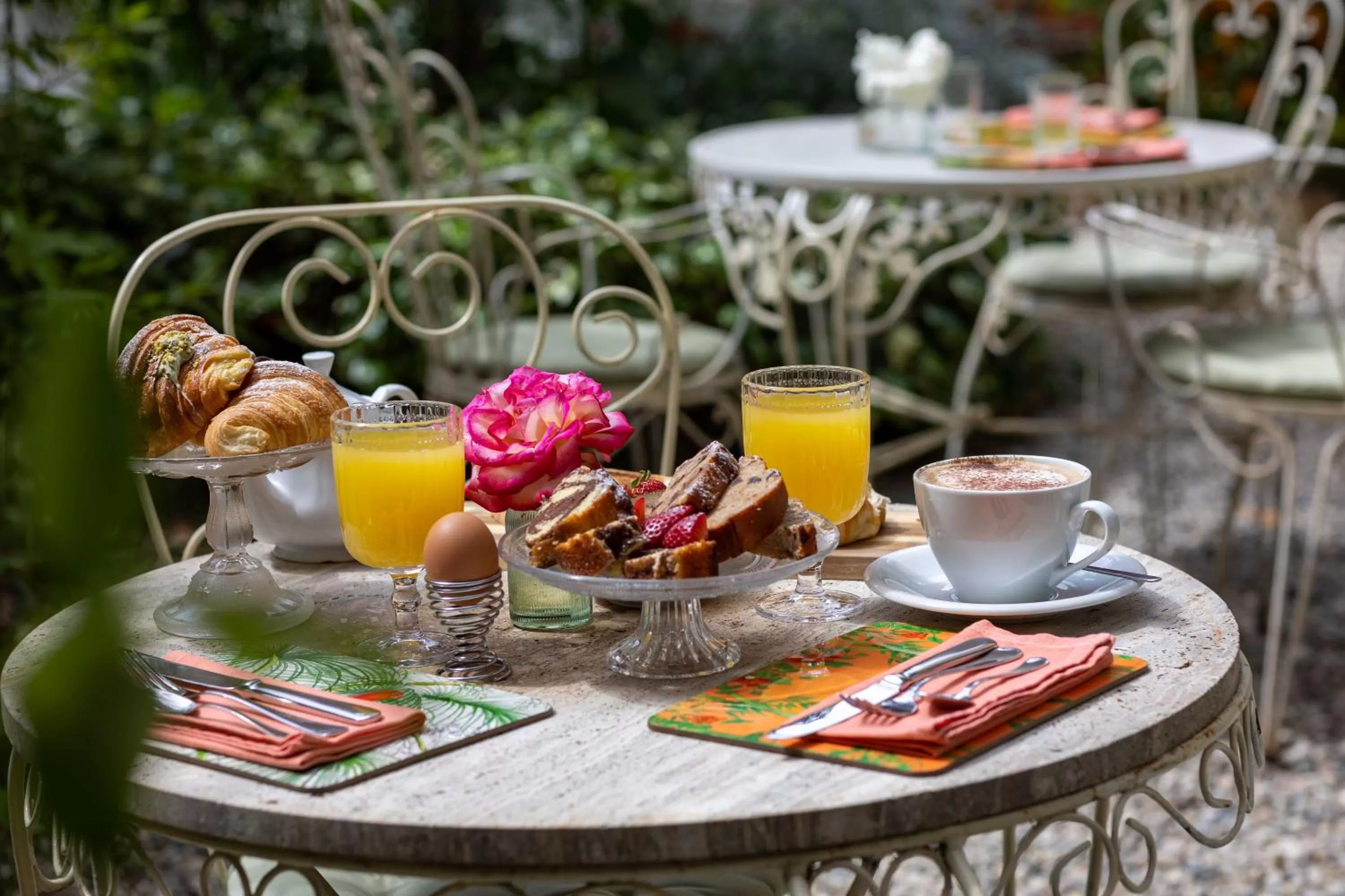 Breakfast in Secret Garden Firenze B&B