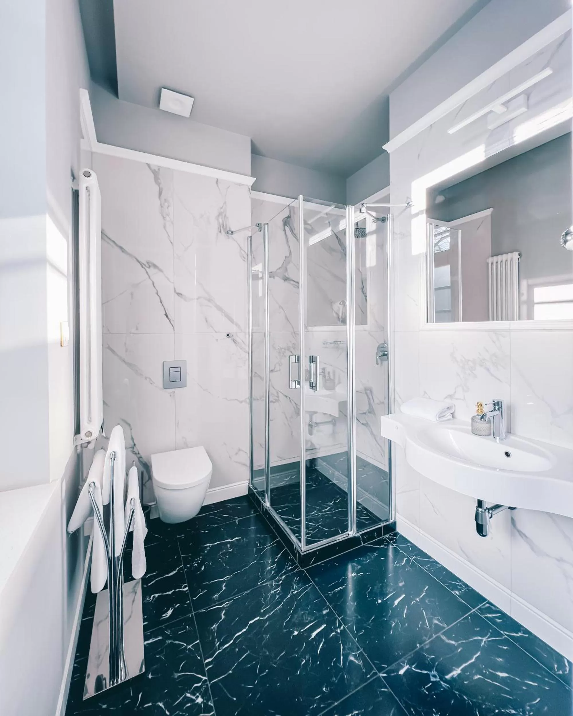 Shower in Hotel Villa Art Novis City Center