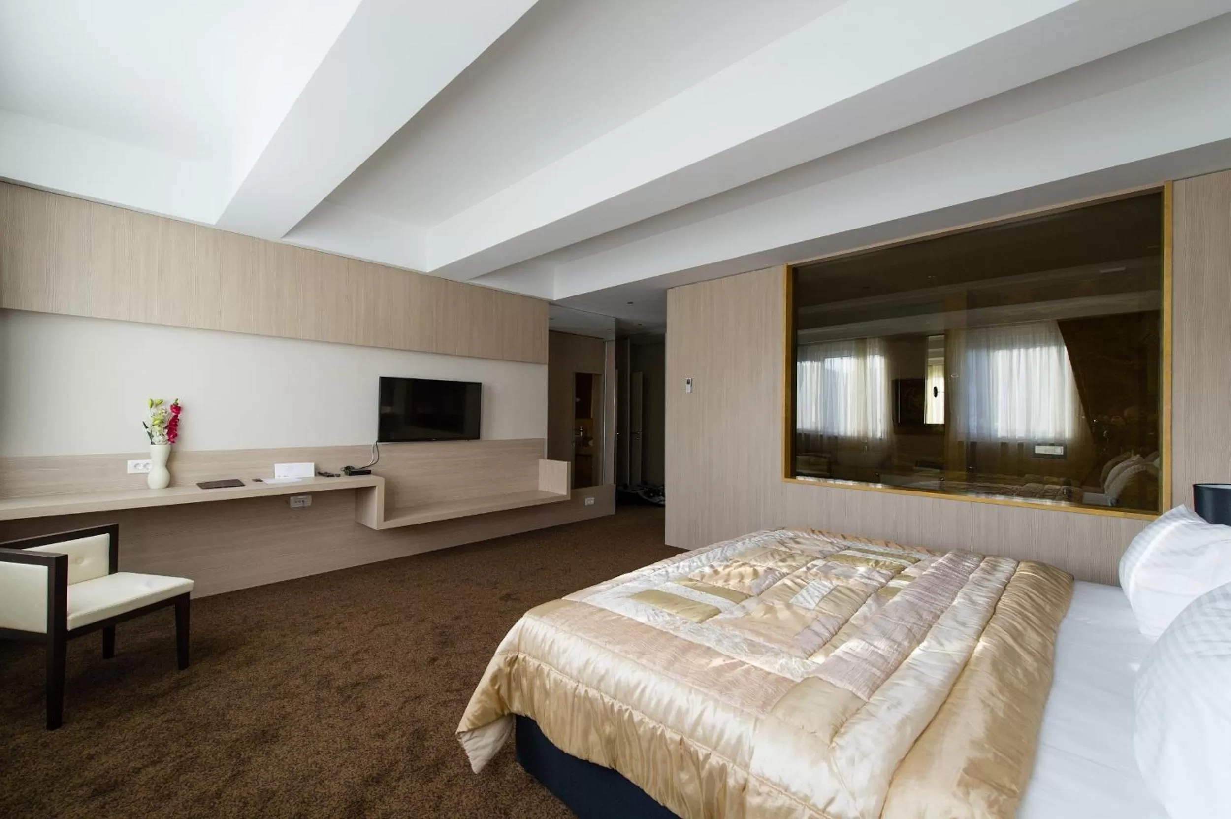Bed in City Hotel Mostar