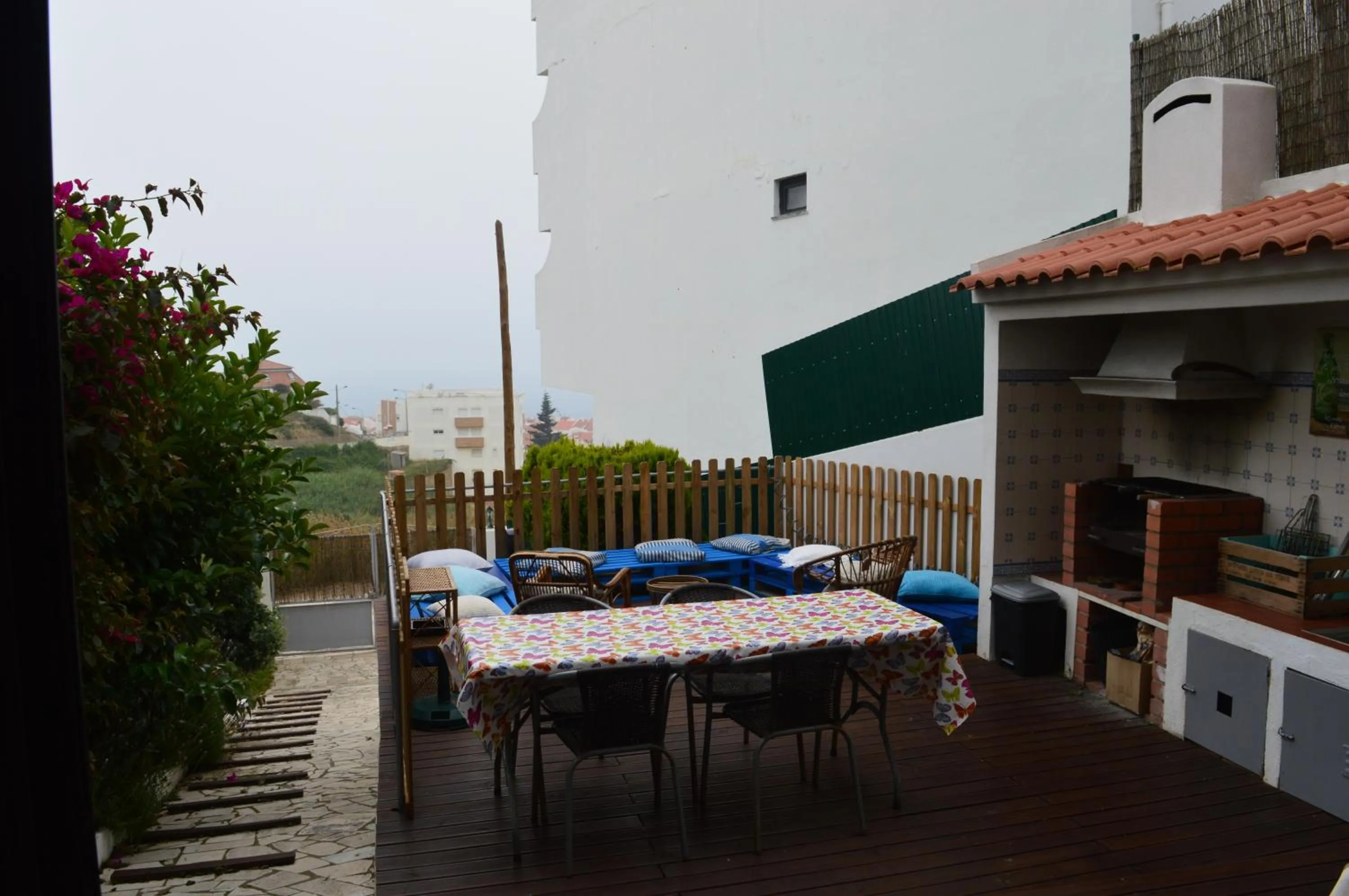 BBQ facilities in Ericeira Chill Hill Hostel & Private Rooms - Peach Garden