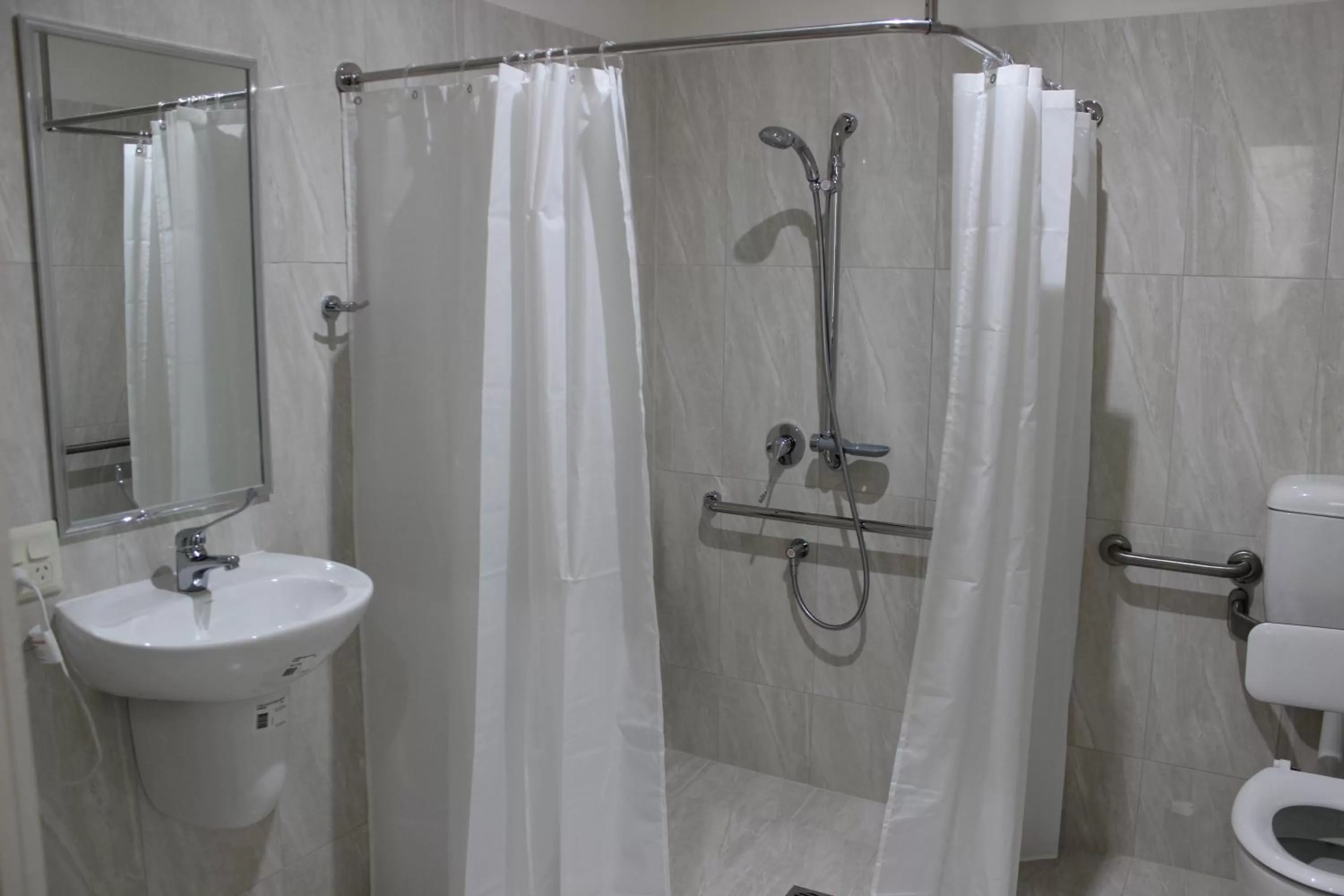 Bathroom in Quality Hotel Regent Rockhampton