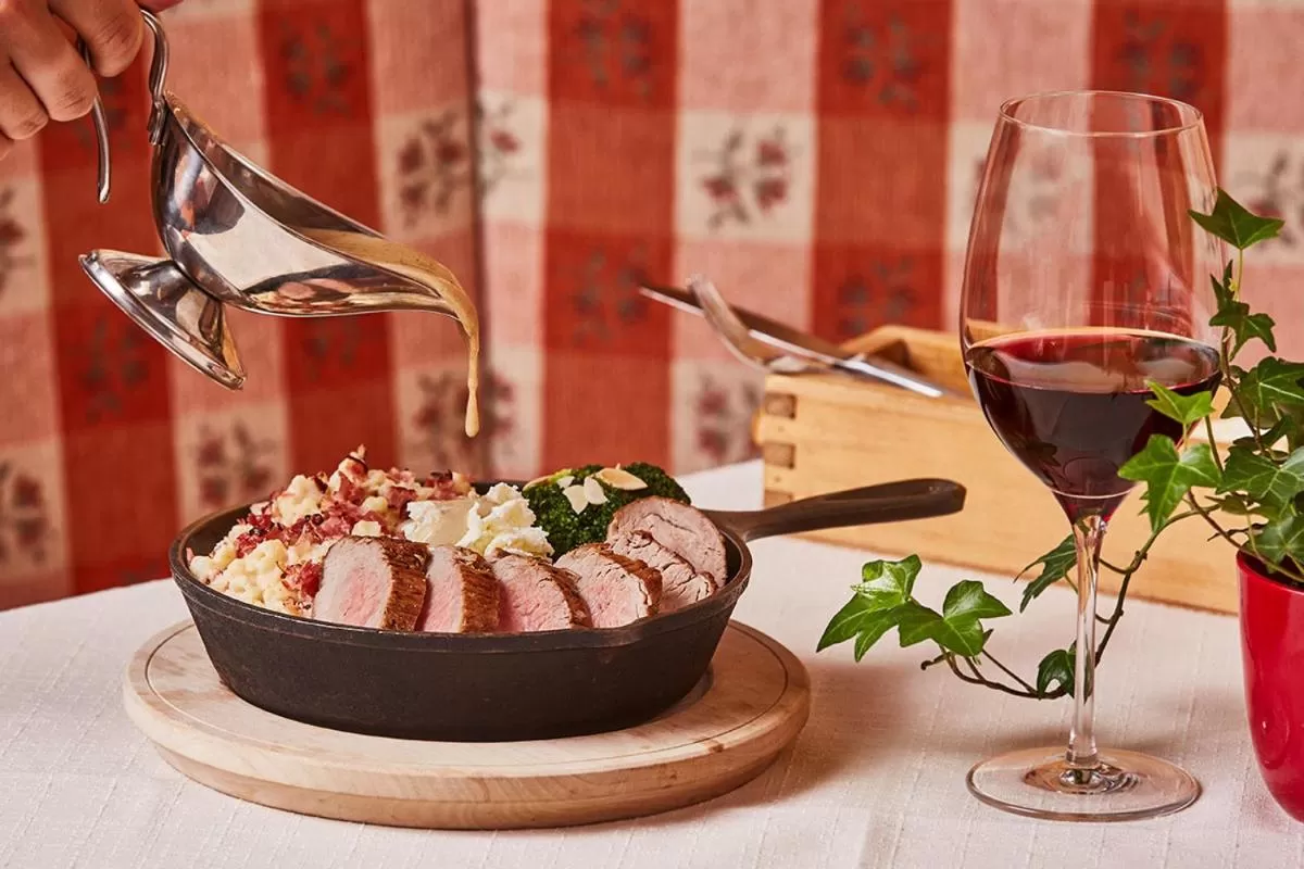 Food and drinks in Hotel Häuserl im Wald