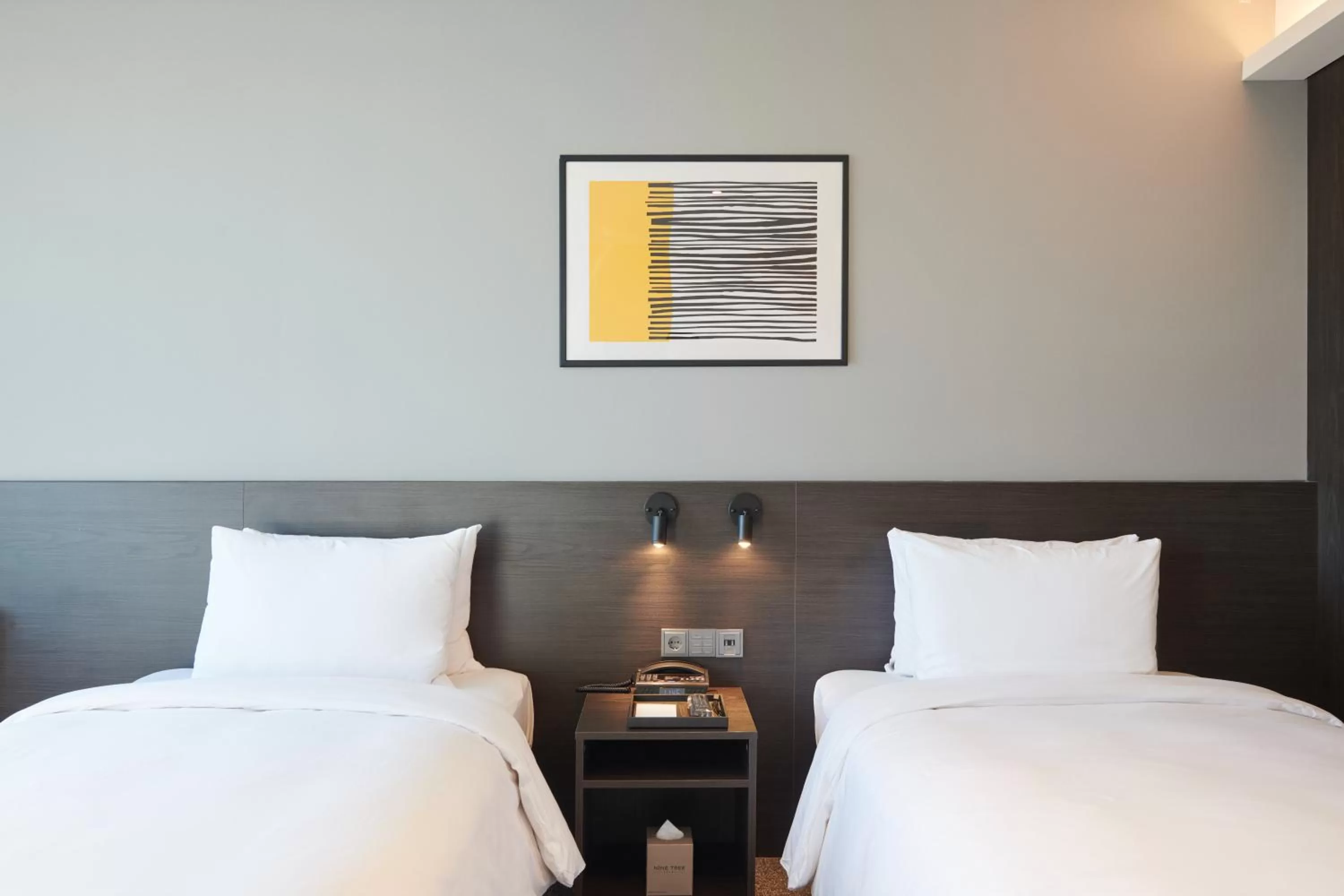 Photo of the whole room, Bed in Nine Tree by Parnas Seoul Pangyo