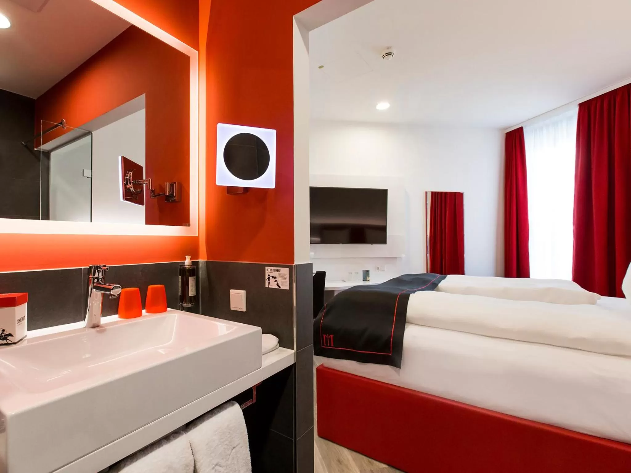 Bathroom, Bed in DORMERO Hotel Roth