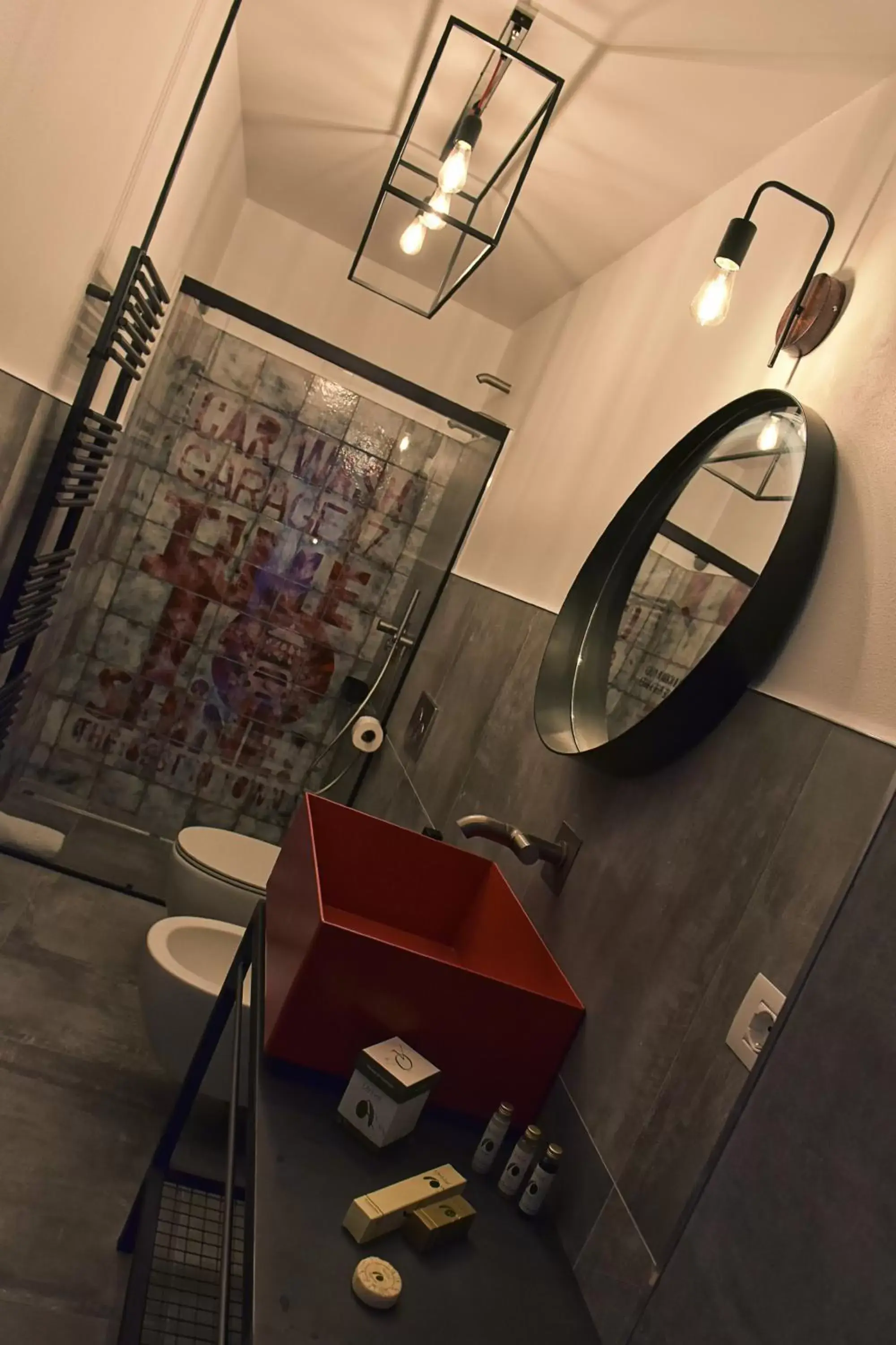 King Room in GARAGE47 Storica Officina Meccanica LOFT B&B iN PIENZA King Room in GARAGE47 Storica Officina Meccanica LOFT B&B iN PIENZA