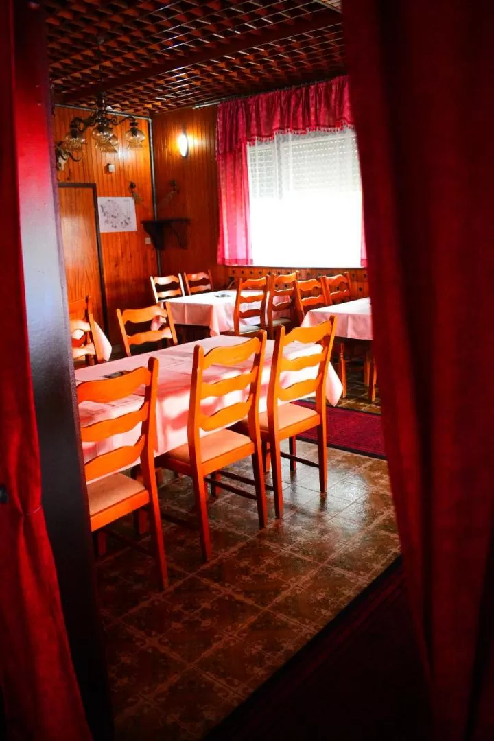 Restaurant/Places to Eat in Pansion Jakić