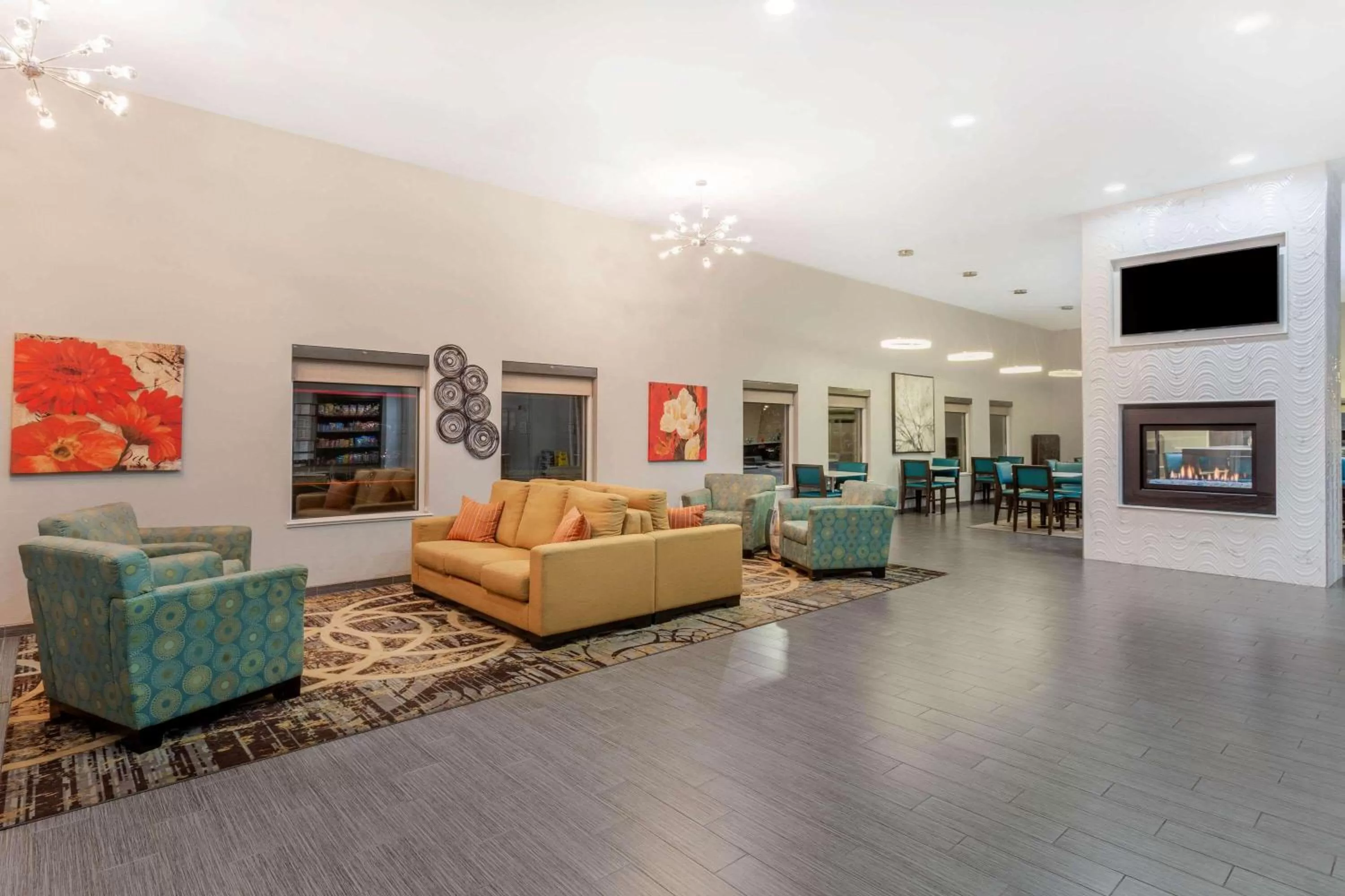 Lobby or reception in La Quinta by Wyndham Rockford