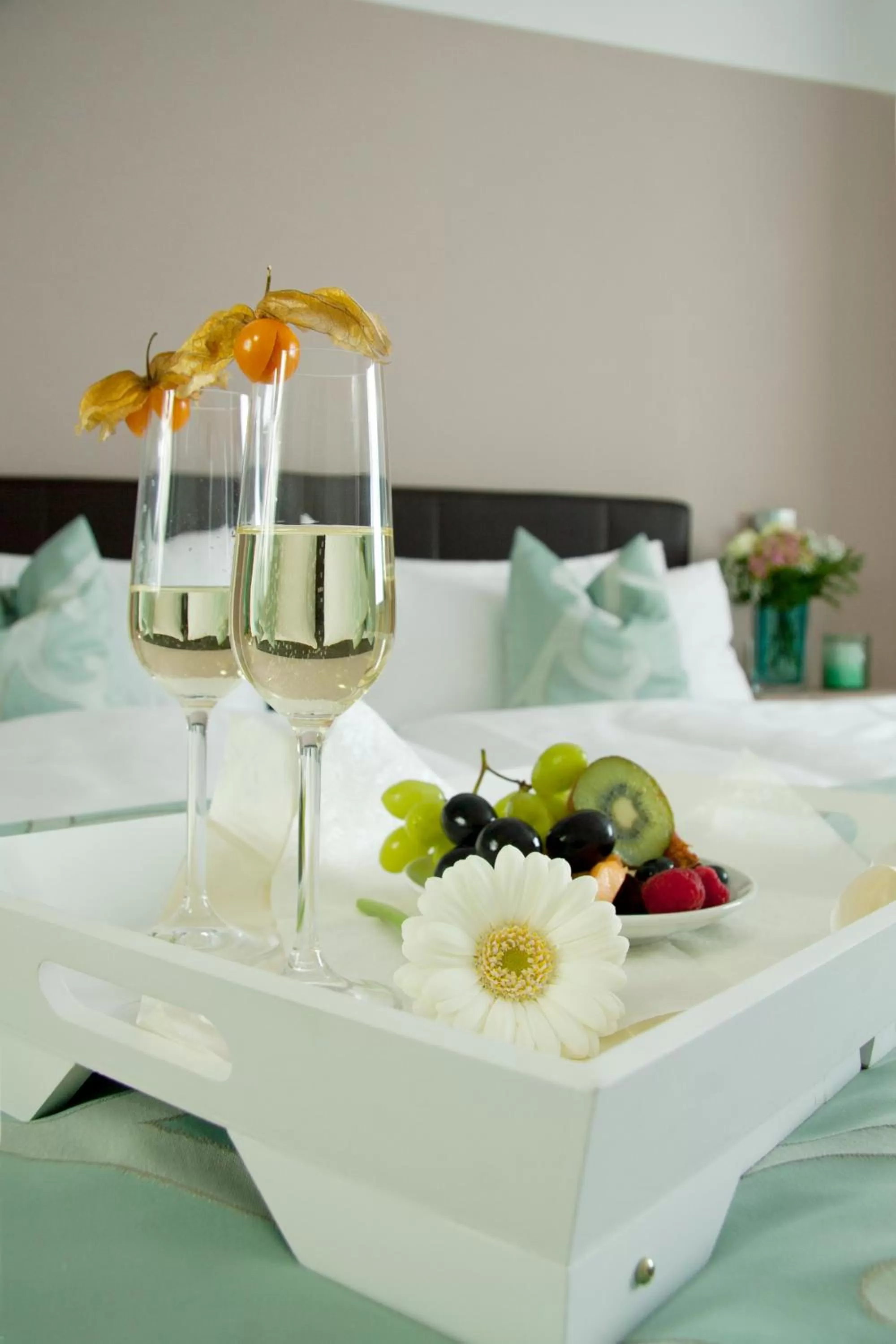 Food and drinks, Bed in Hotel Claro Garni