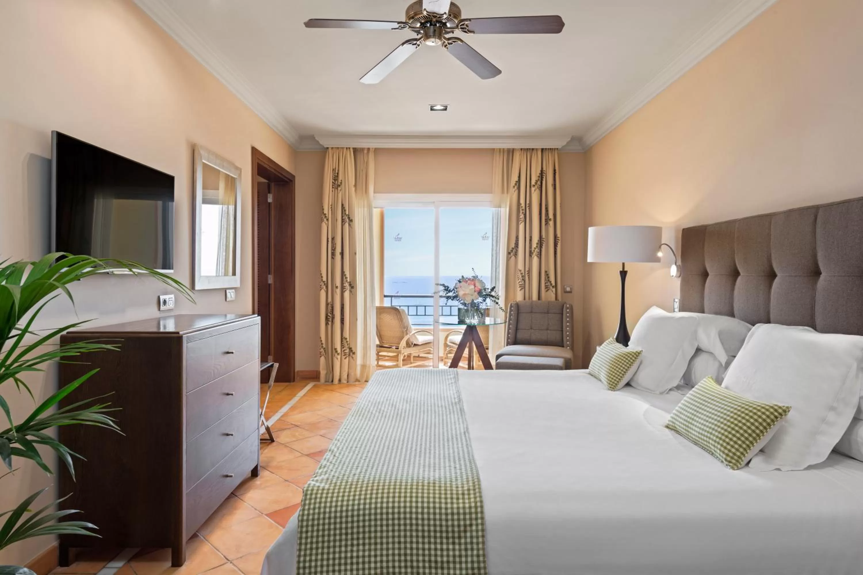 Bedroom, Bed in Bahia del Duque