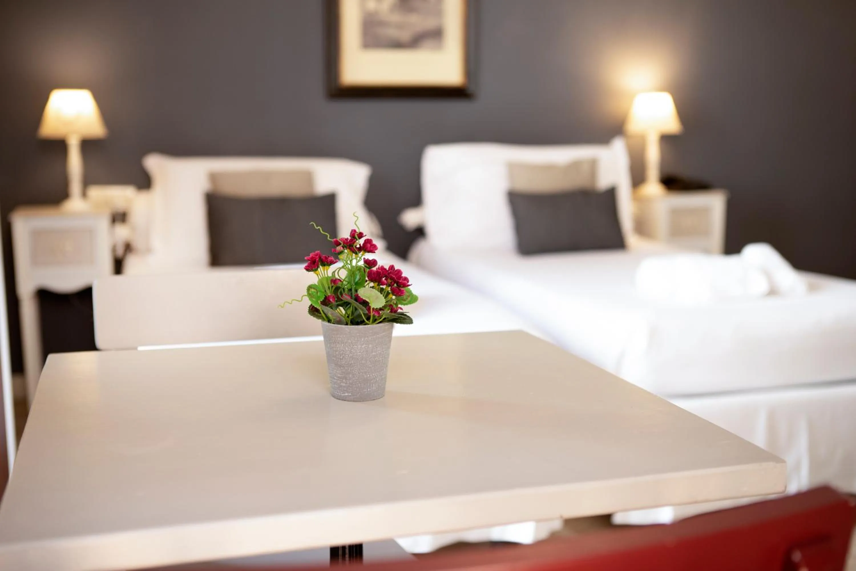 Decorative detail, Bed in Hotel Broletto - Centro Storico