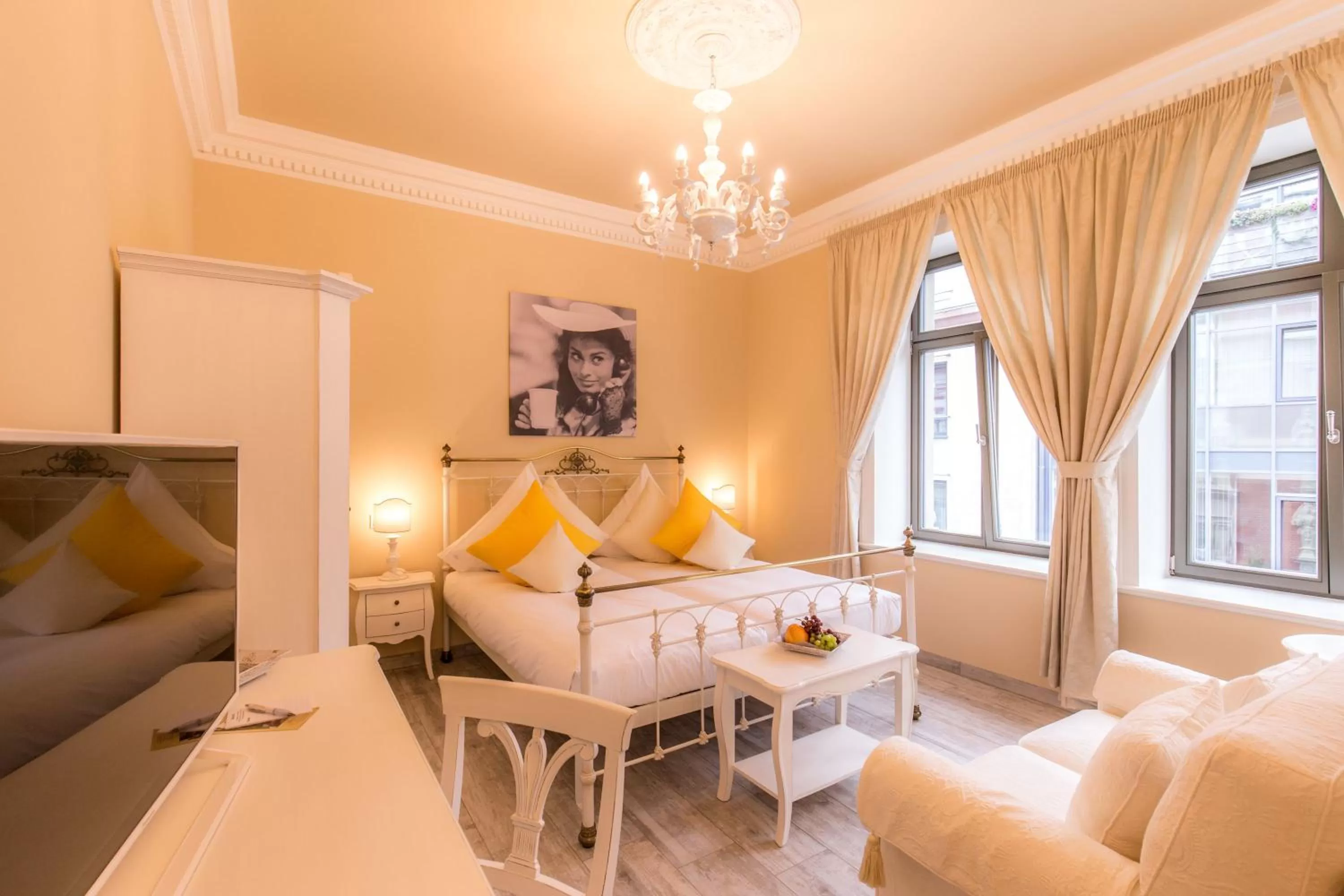 Photo of the whole room, Bed in Grande Albergo Giancarlo