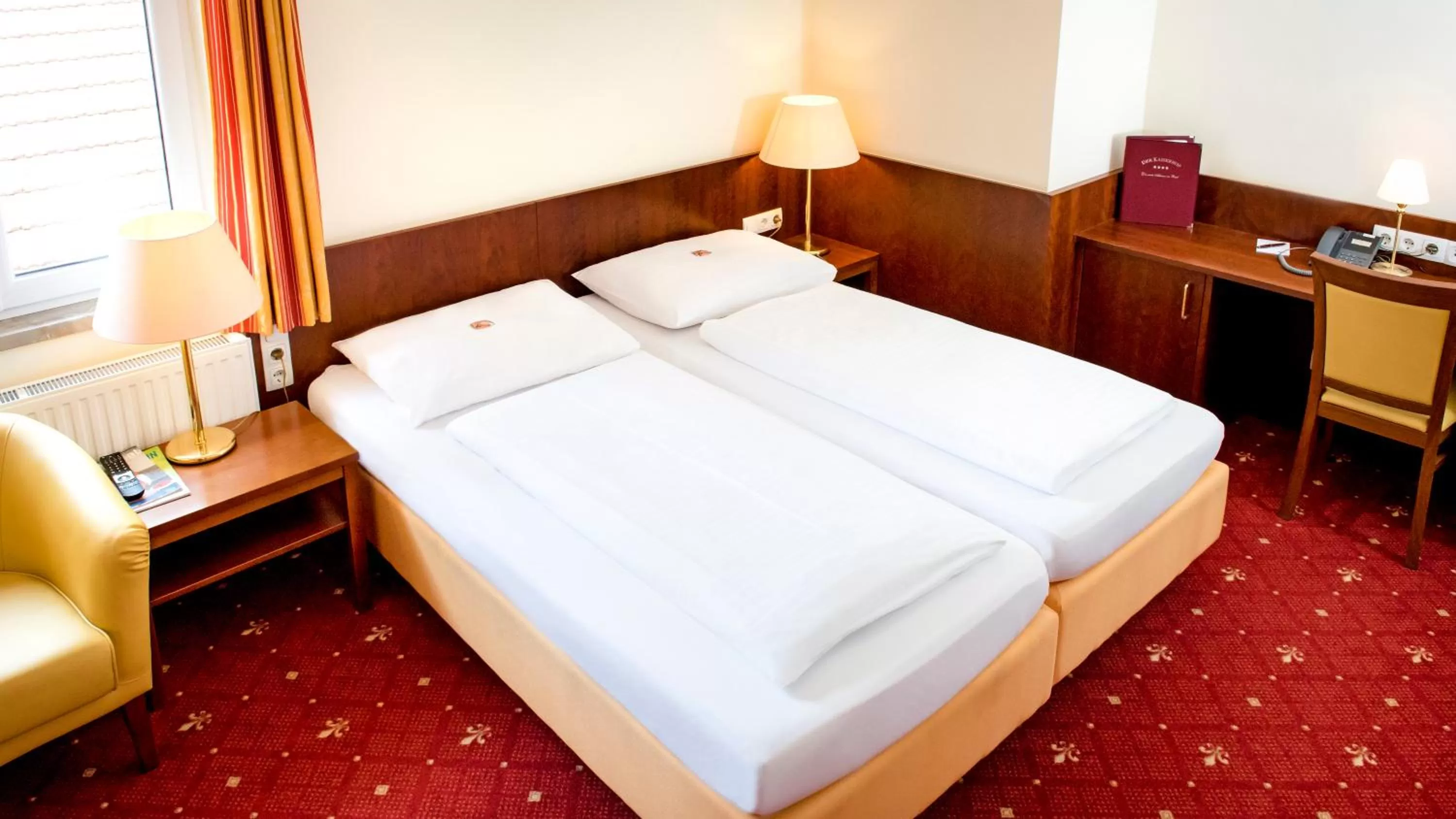 Photo of the whole room, Bed in Der Kaiserhof Ried