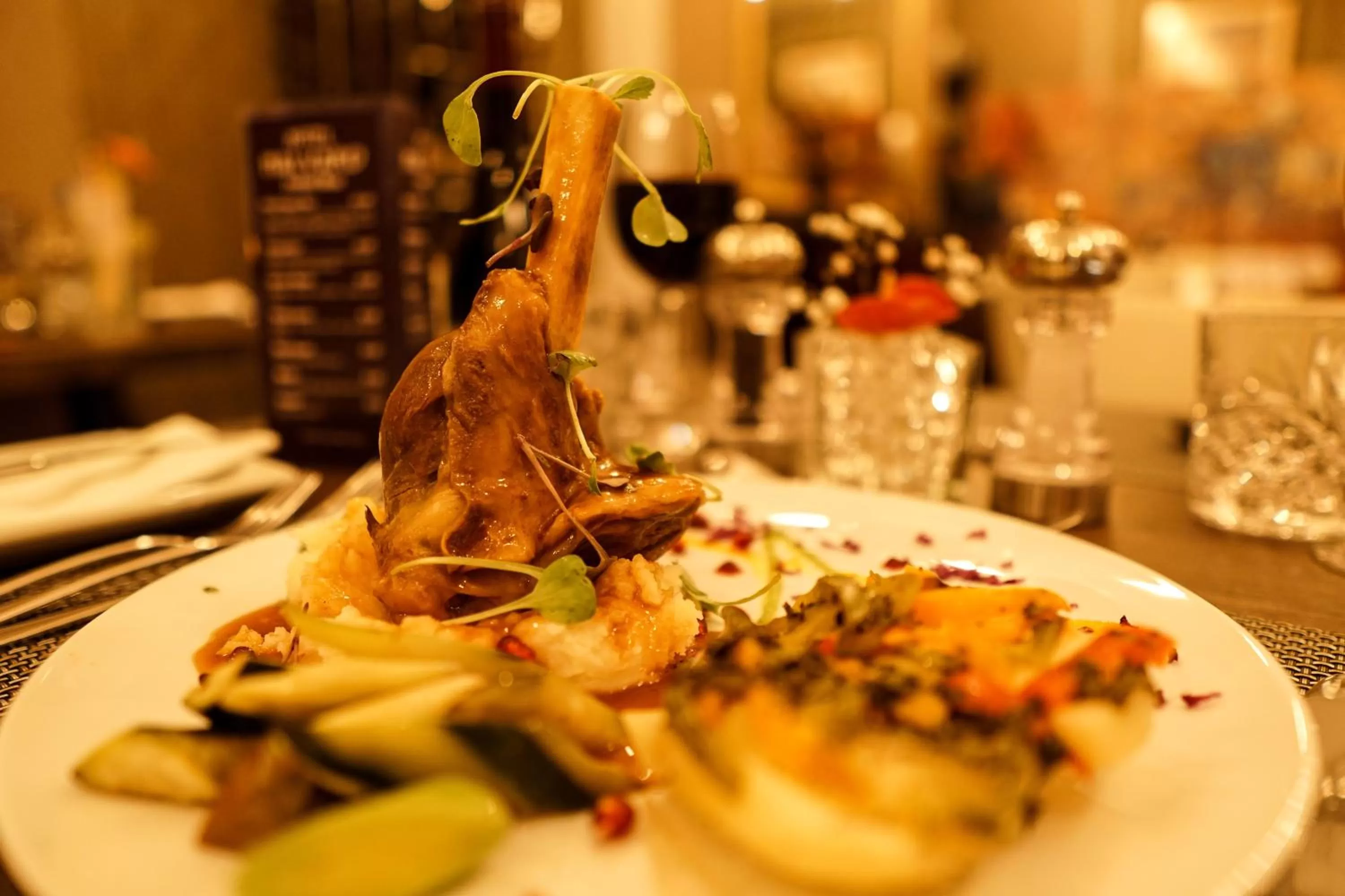 Food in Halvard Hotel