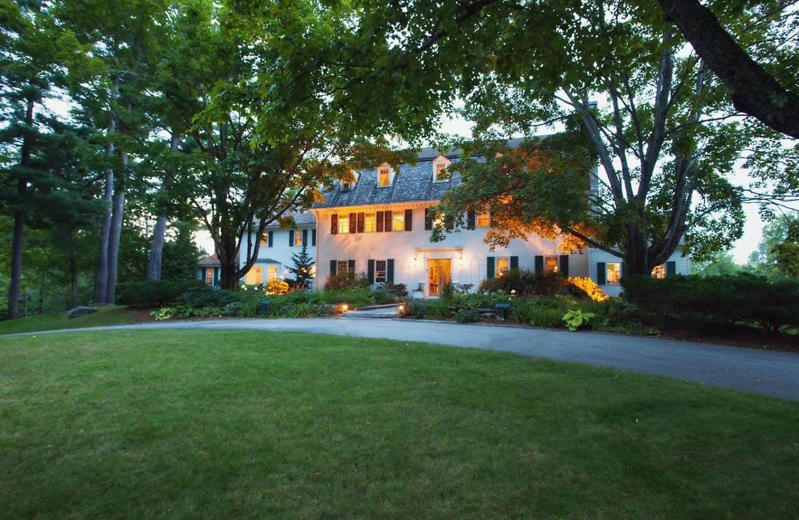 Facade/entrance, Property Building in Adair Country Inn & Restaurant