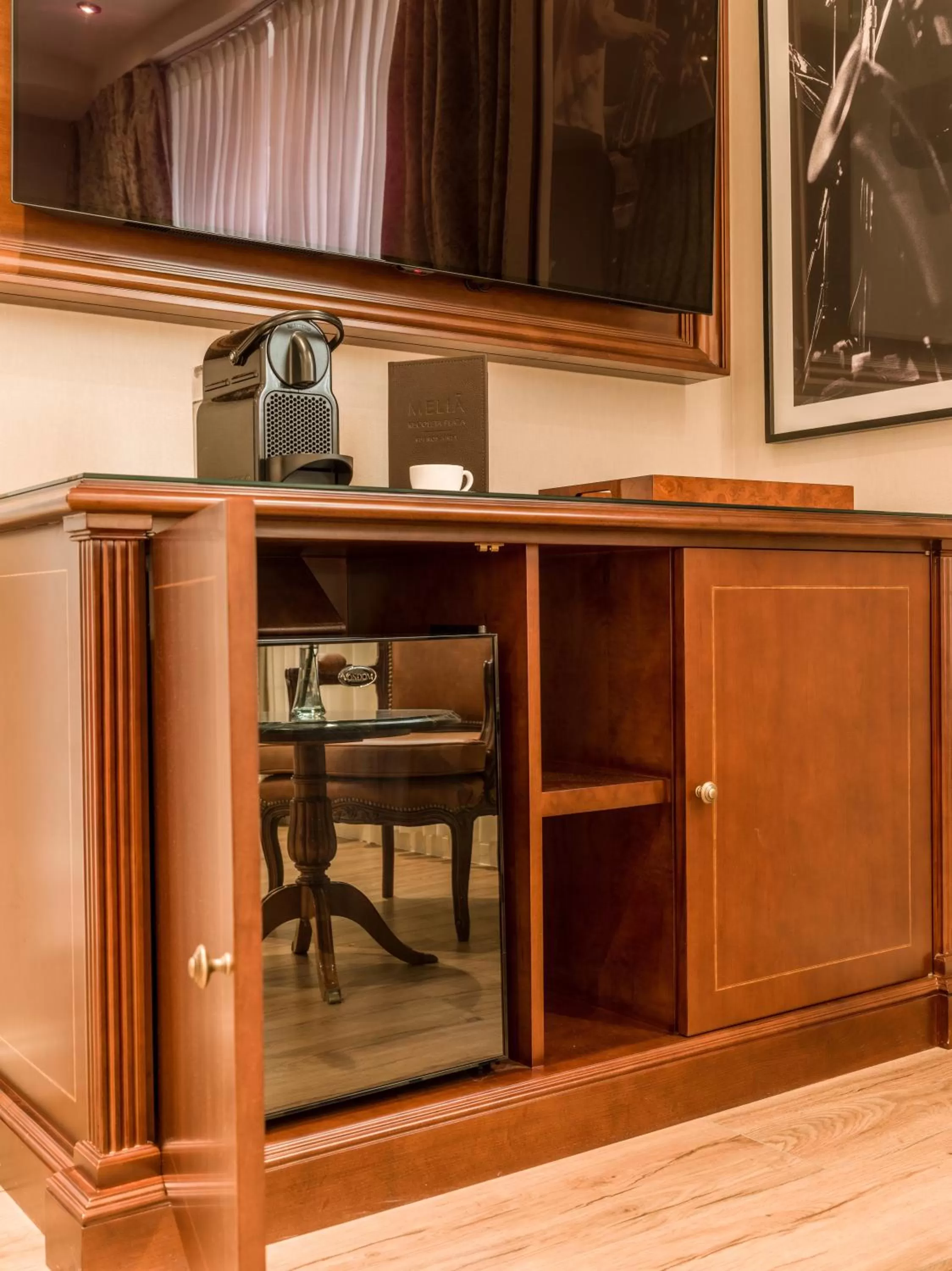 hair dresser in Melia Recoleta Plaza Hotel