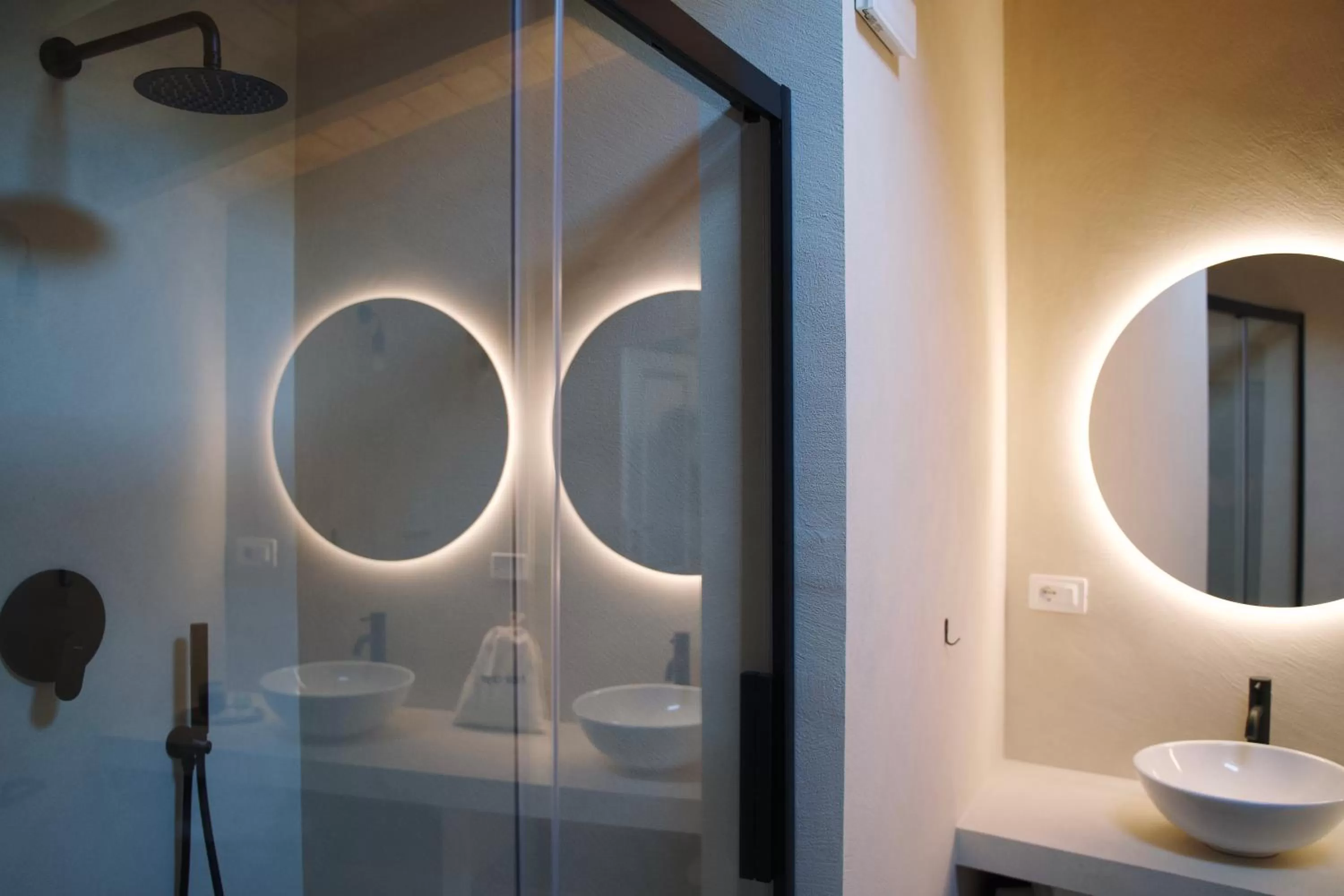 Shower in Casa Marinari