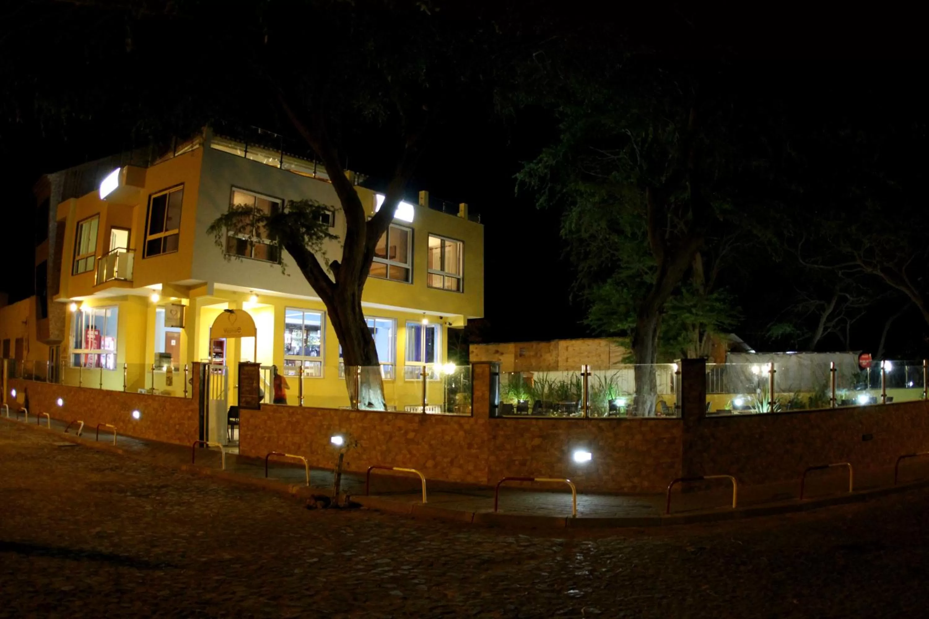 Facade/entrance in Vista Mar