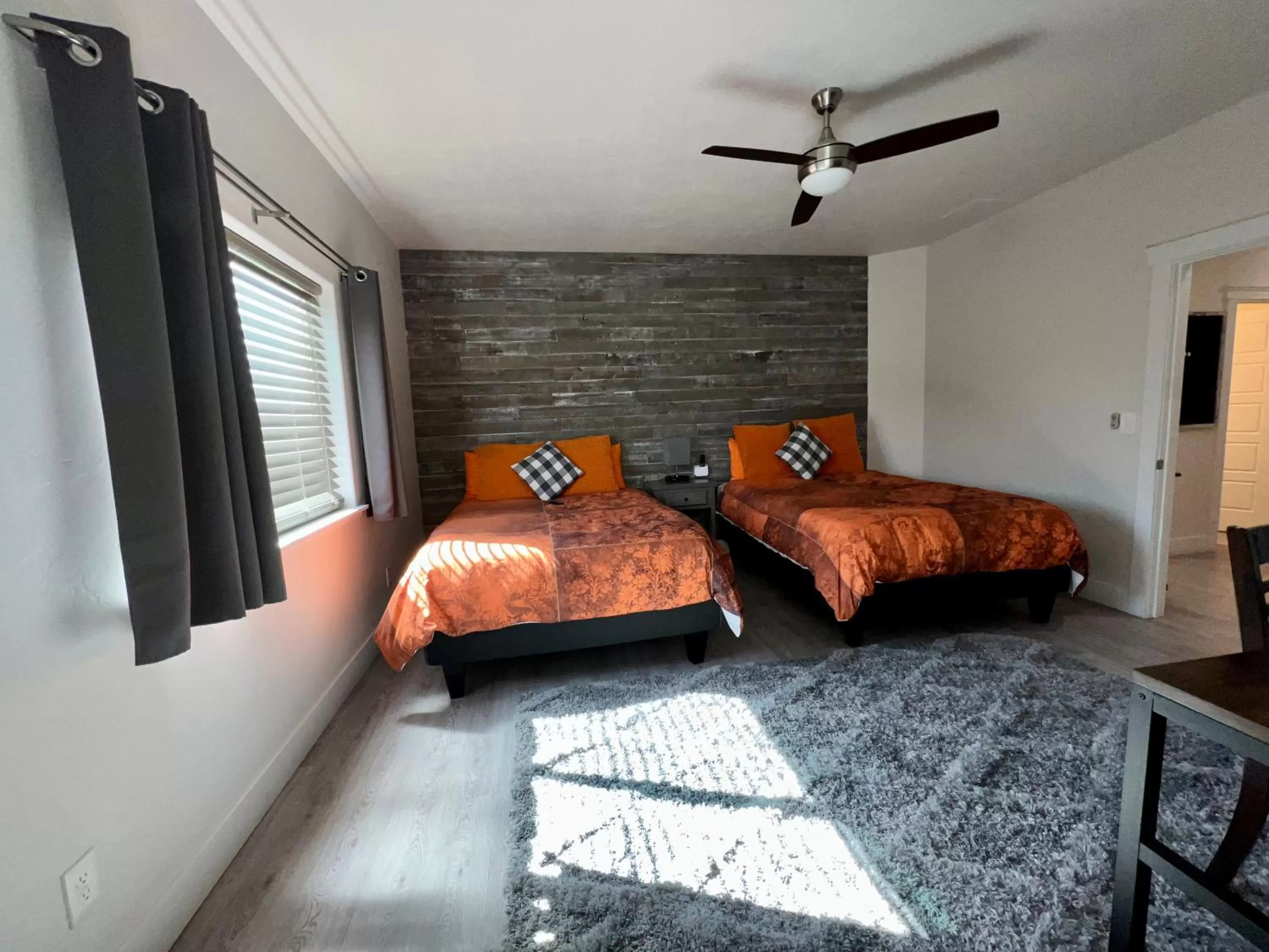 Bed in TJ Rancher - West Side Twin Falls