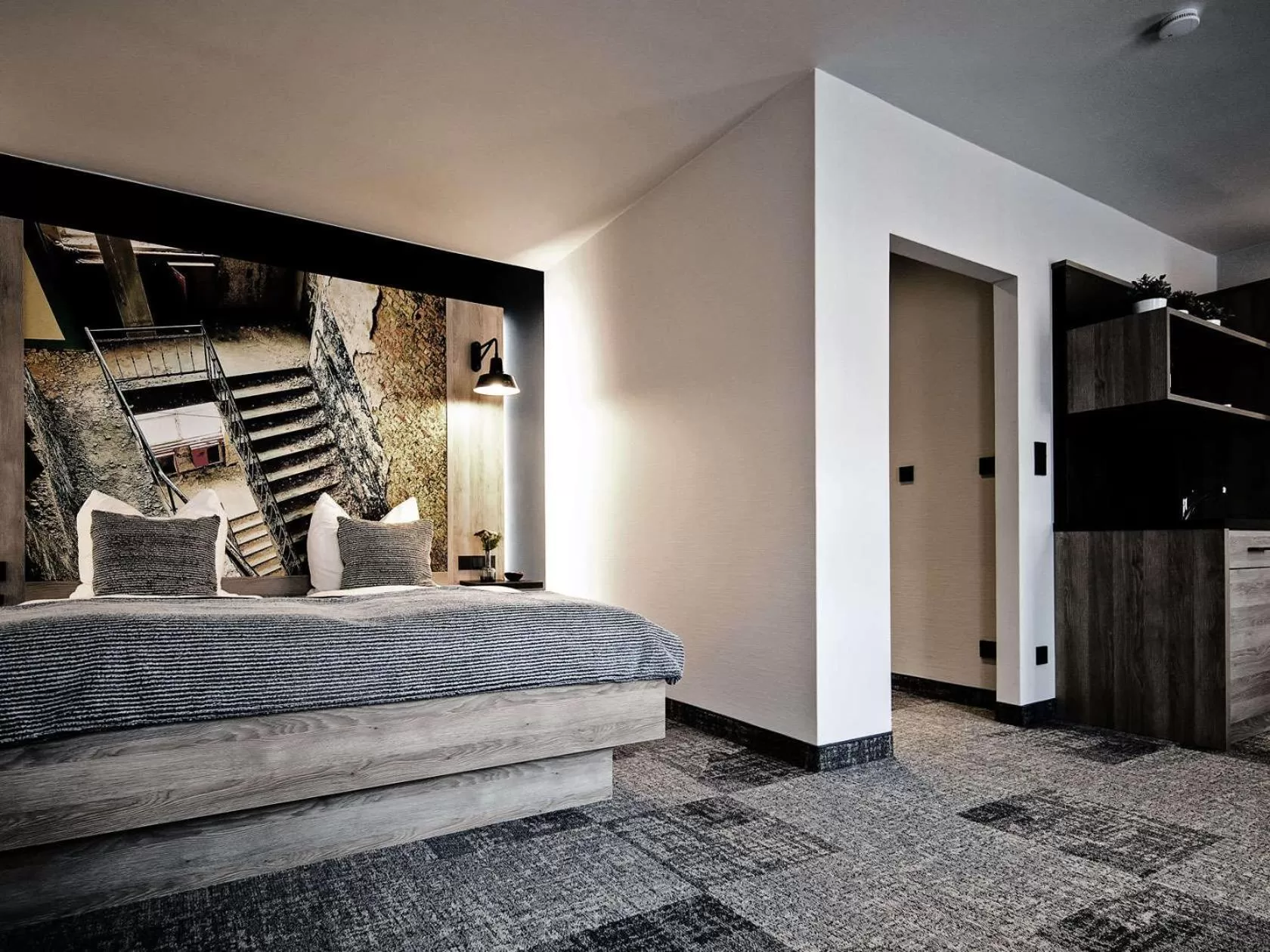 Bed in alexxanders Hotel & Boardinghouse, Restaurant